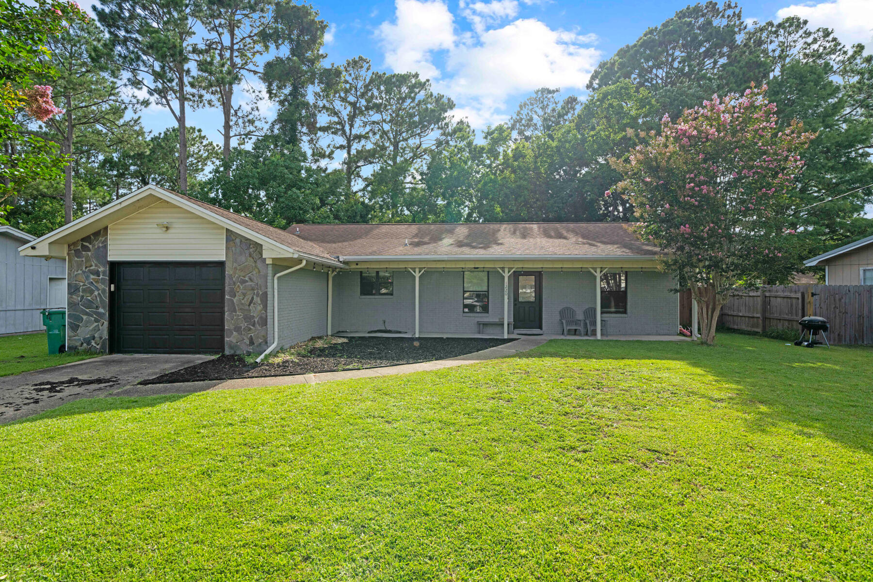 PINE MEADOWS - Residential