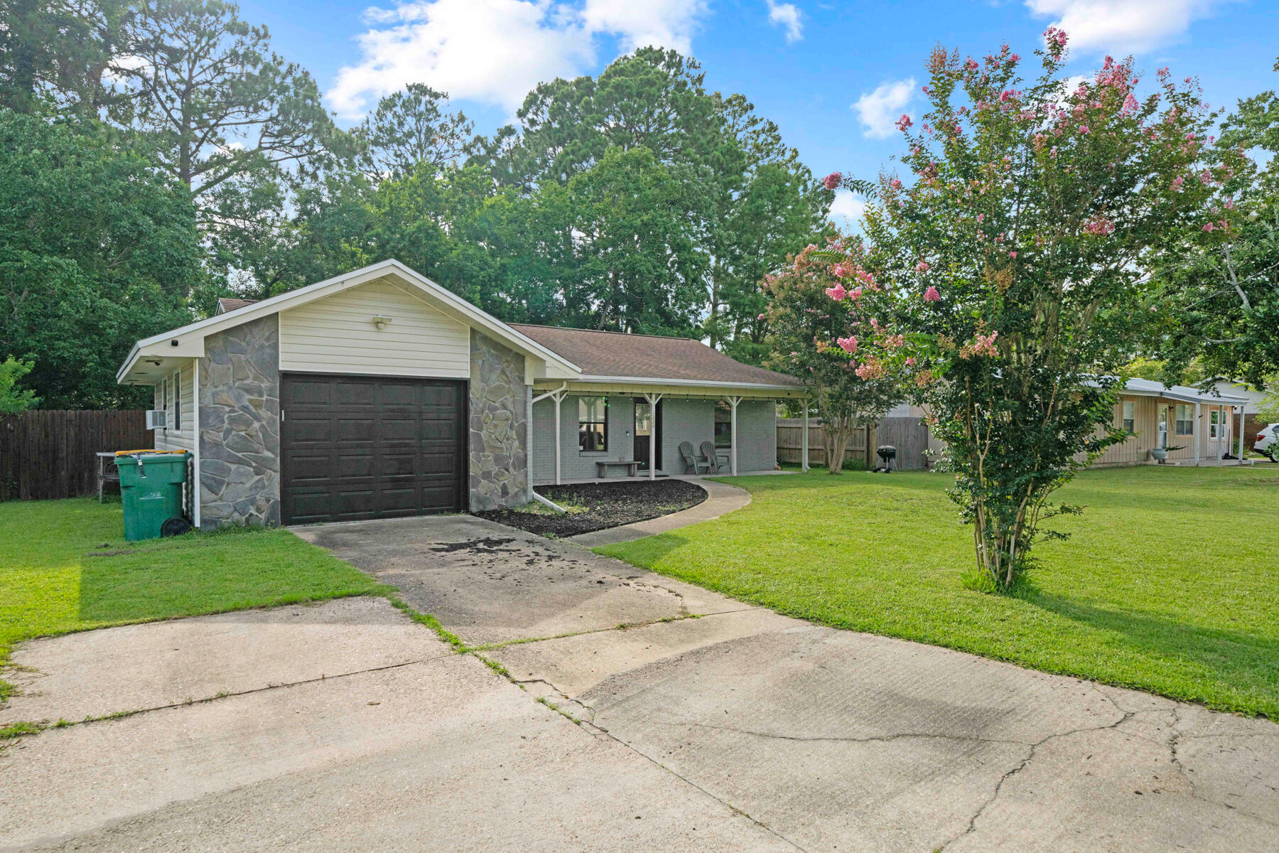 PINE MEADOWS - Residential