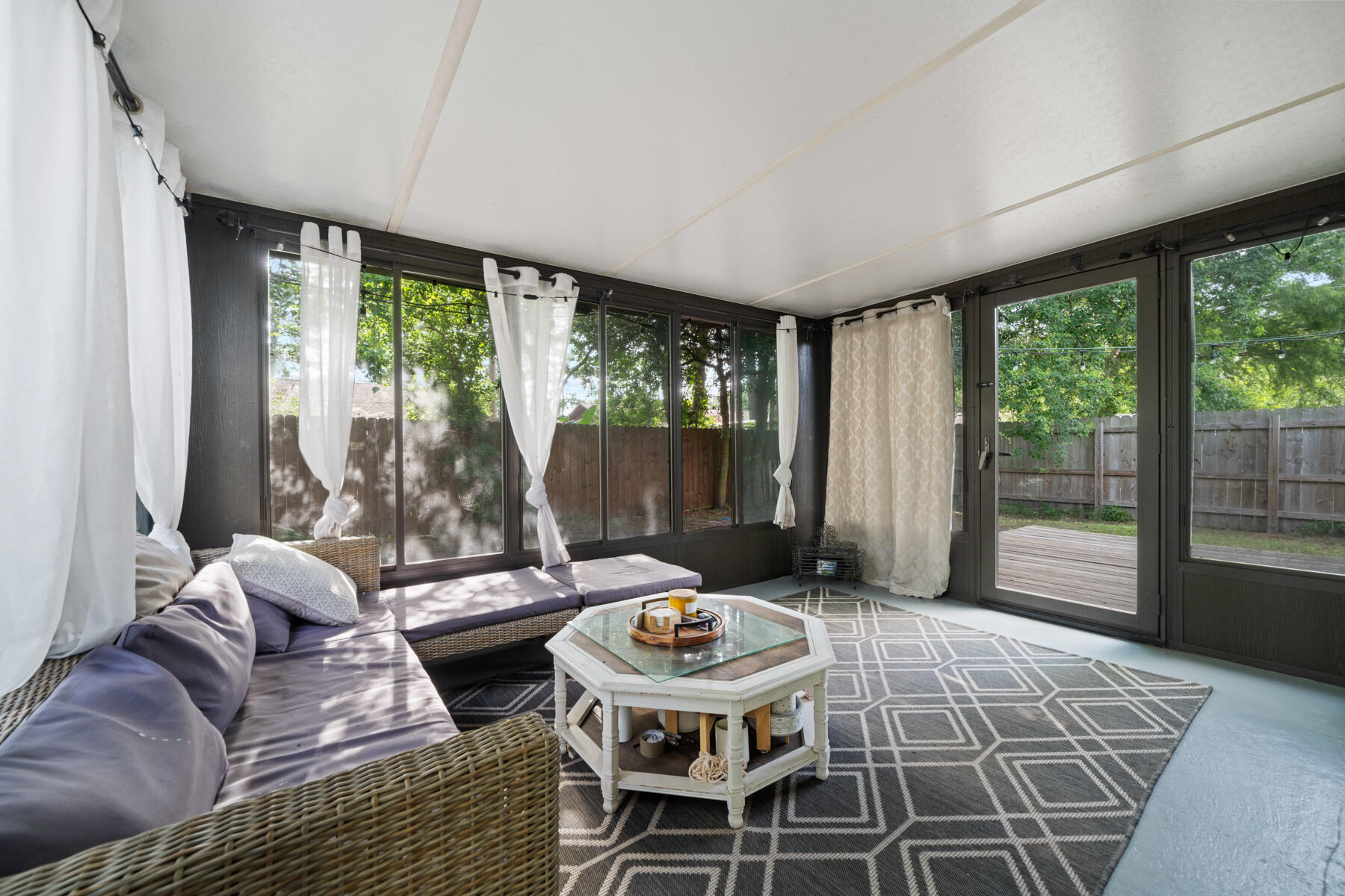 PINE MEADOWS - Residential