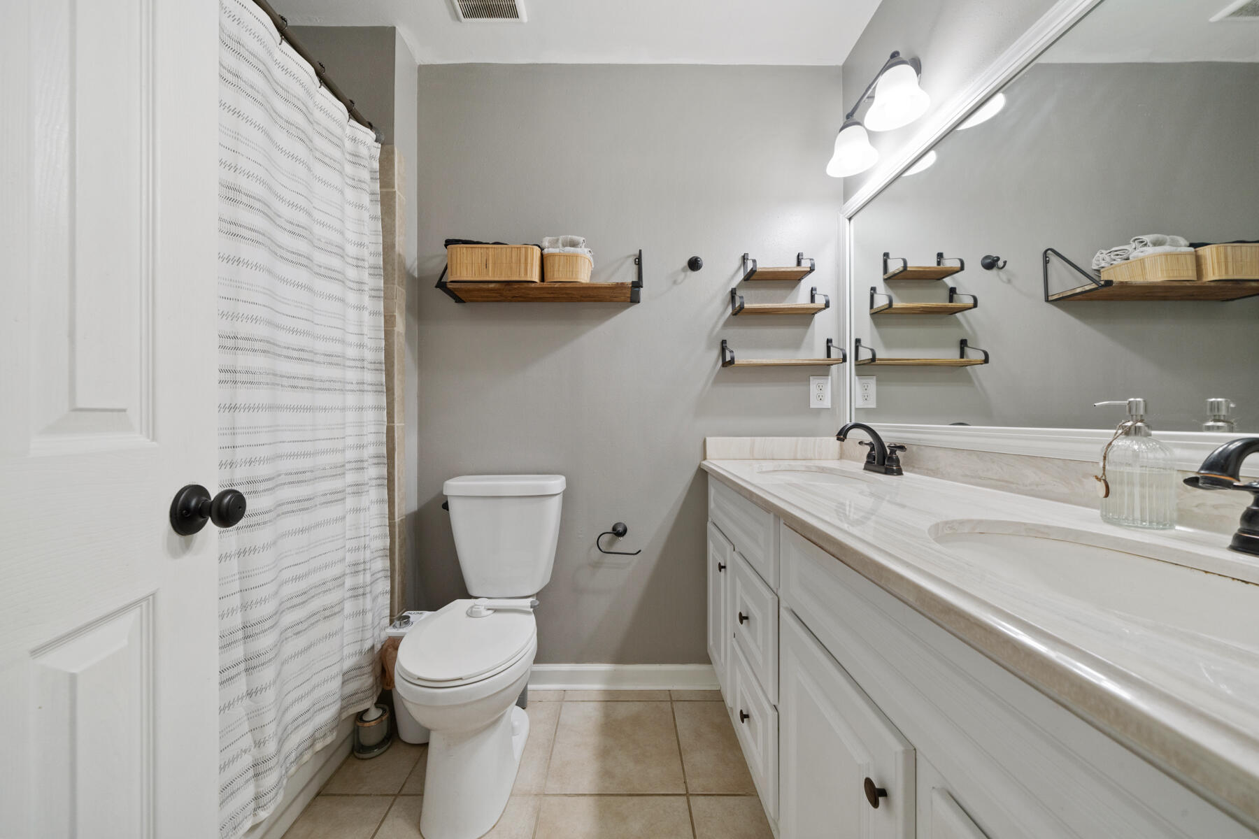 PINE MEADOWS - Residential