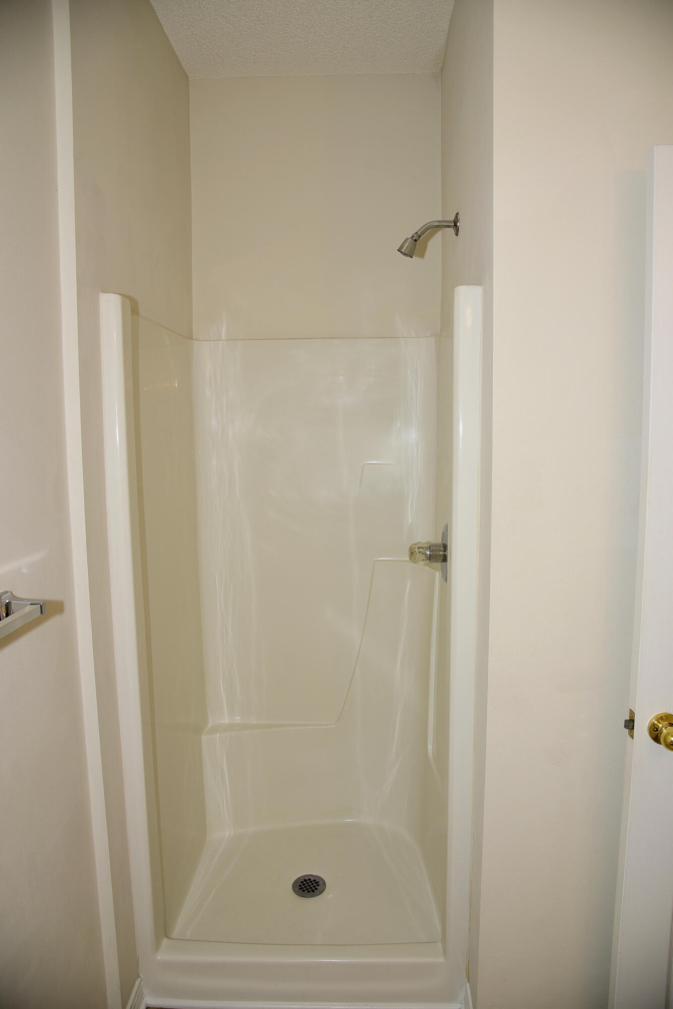 THE OAKS AT NICEVILLE PH I - Residential Lease