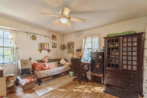 A home in DeFuniak Springs