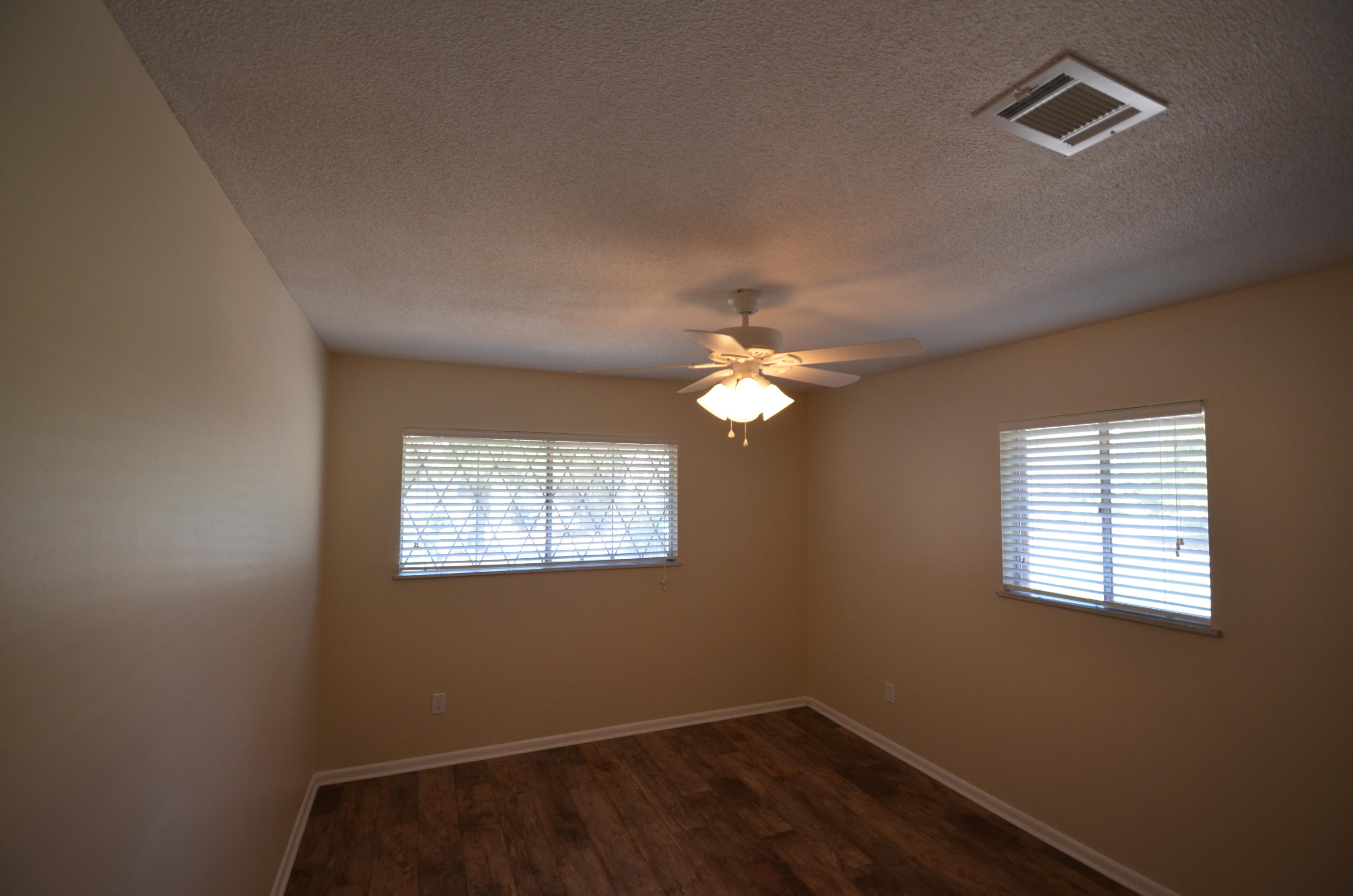 BAYOU WOODS - Residential Lease