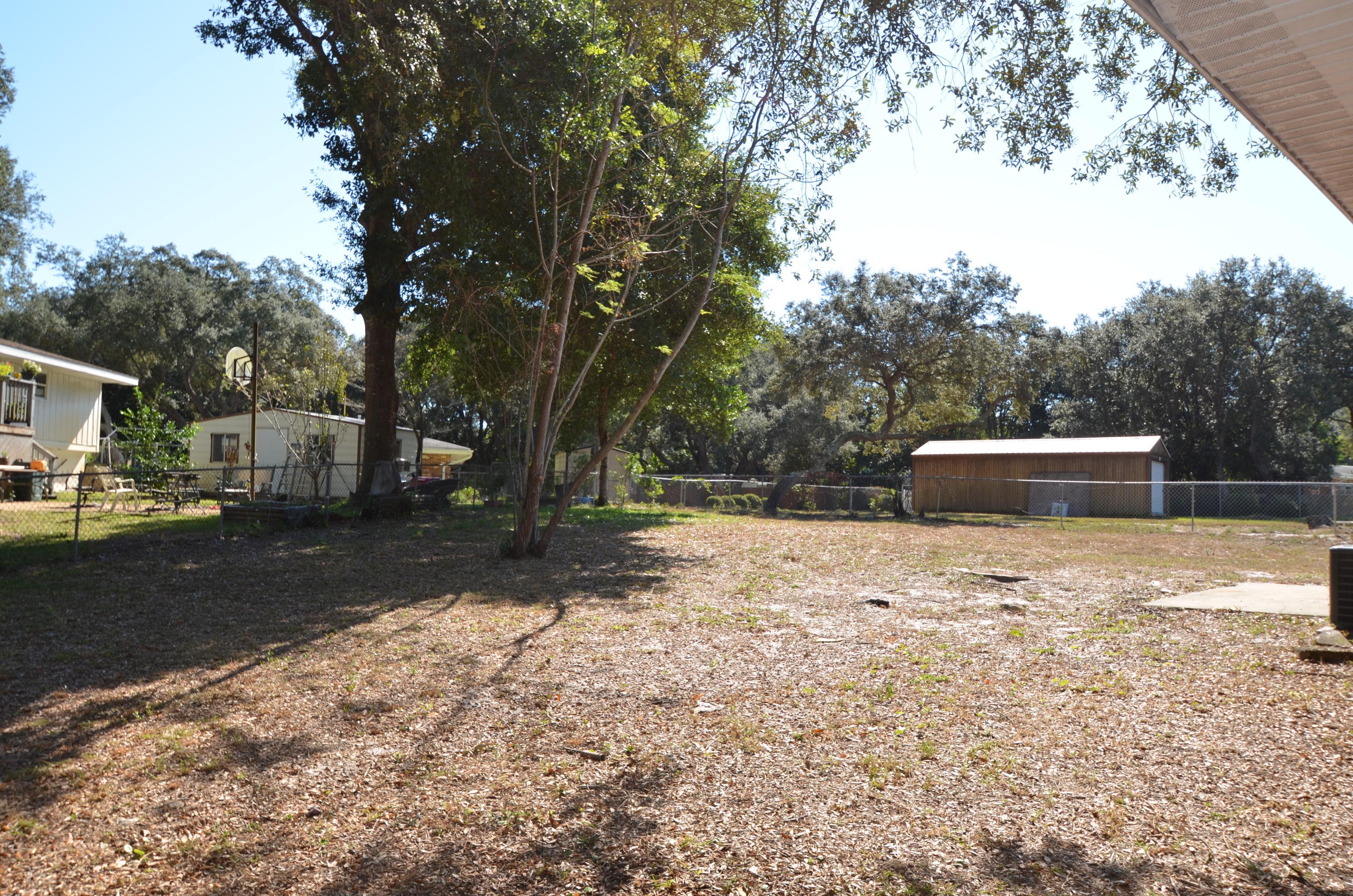 BAYOU WOODS - Residential Lease