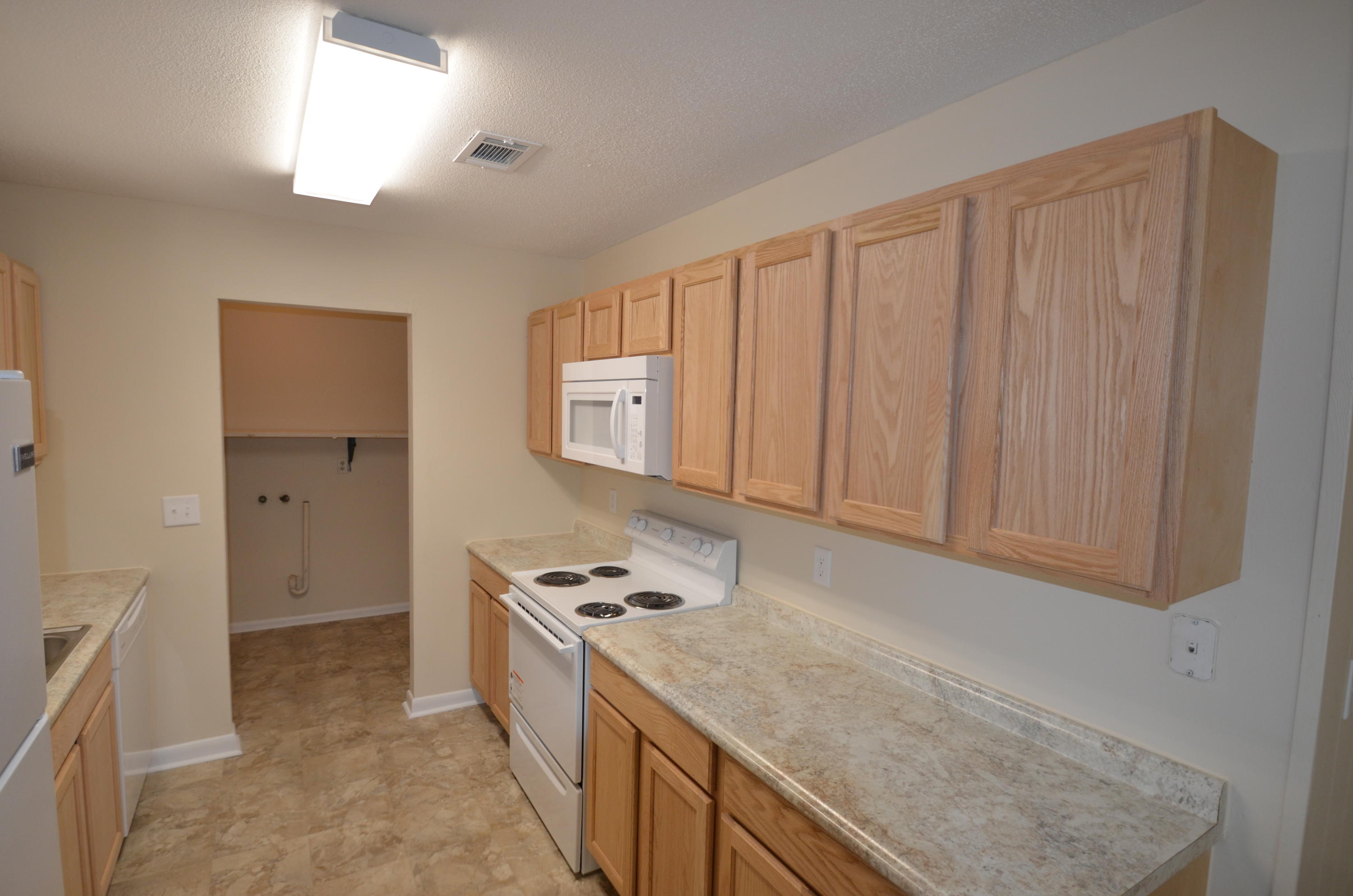 BAYOU WOODS - Residential Lease