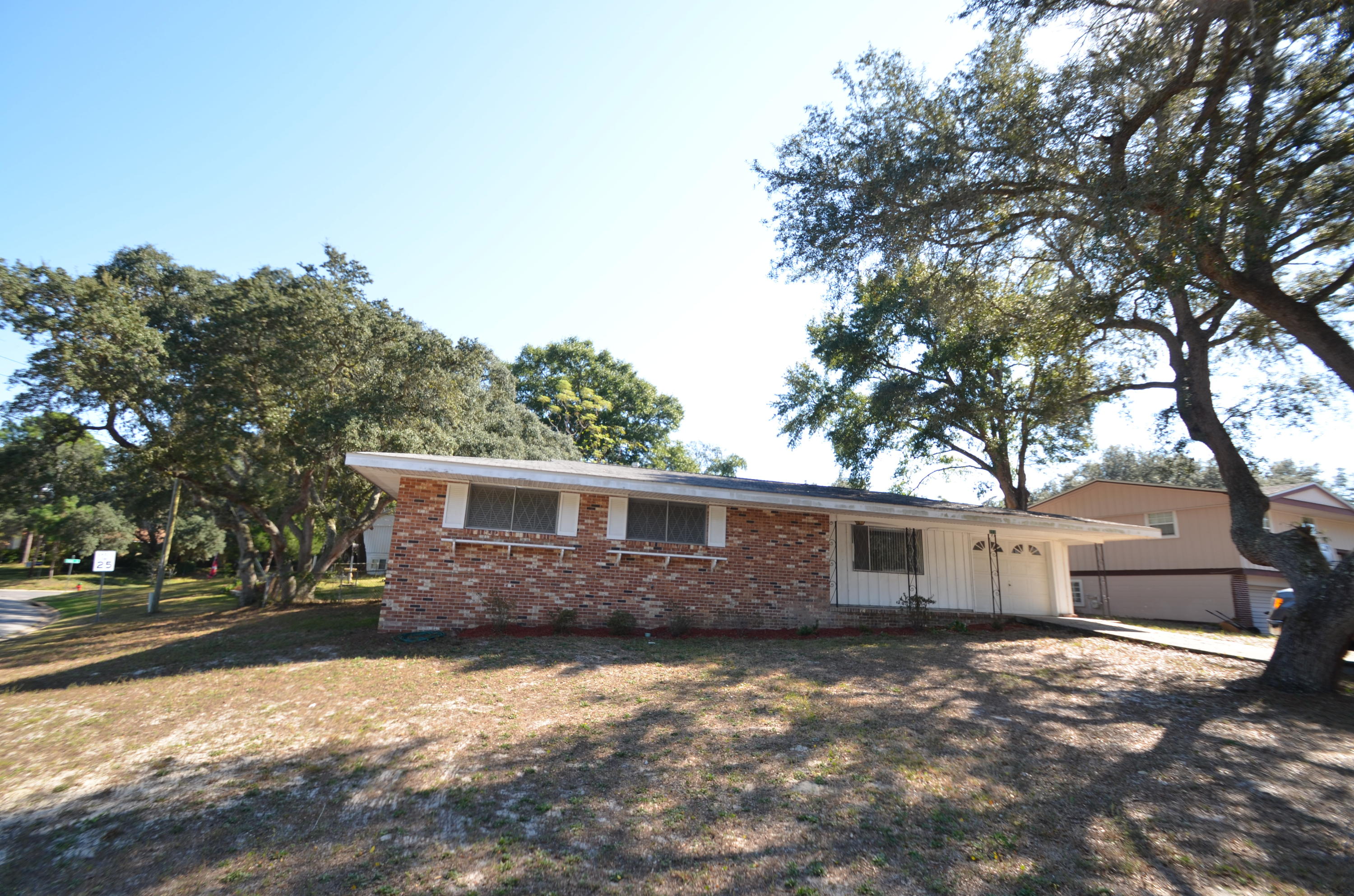 BAYOU WOODS - Residential Lease