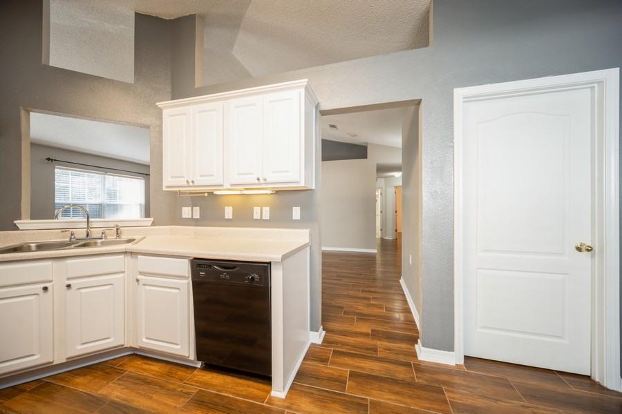 SHADOW LAKES - Residential