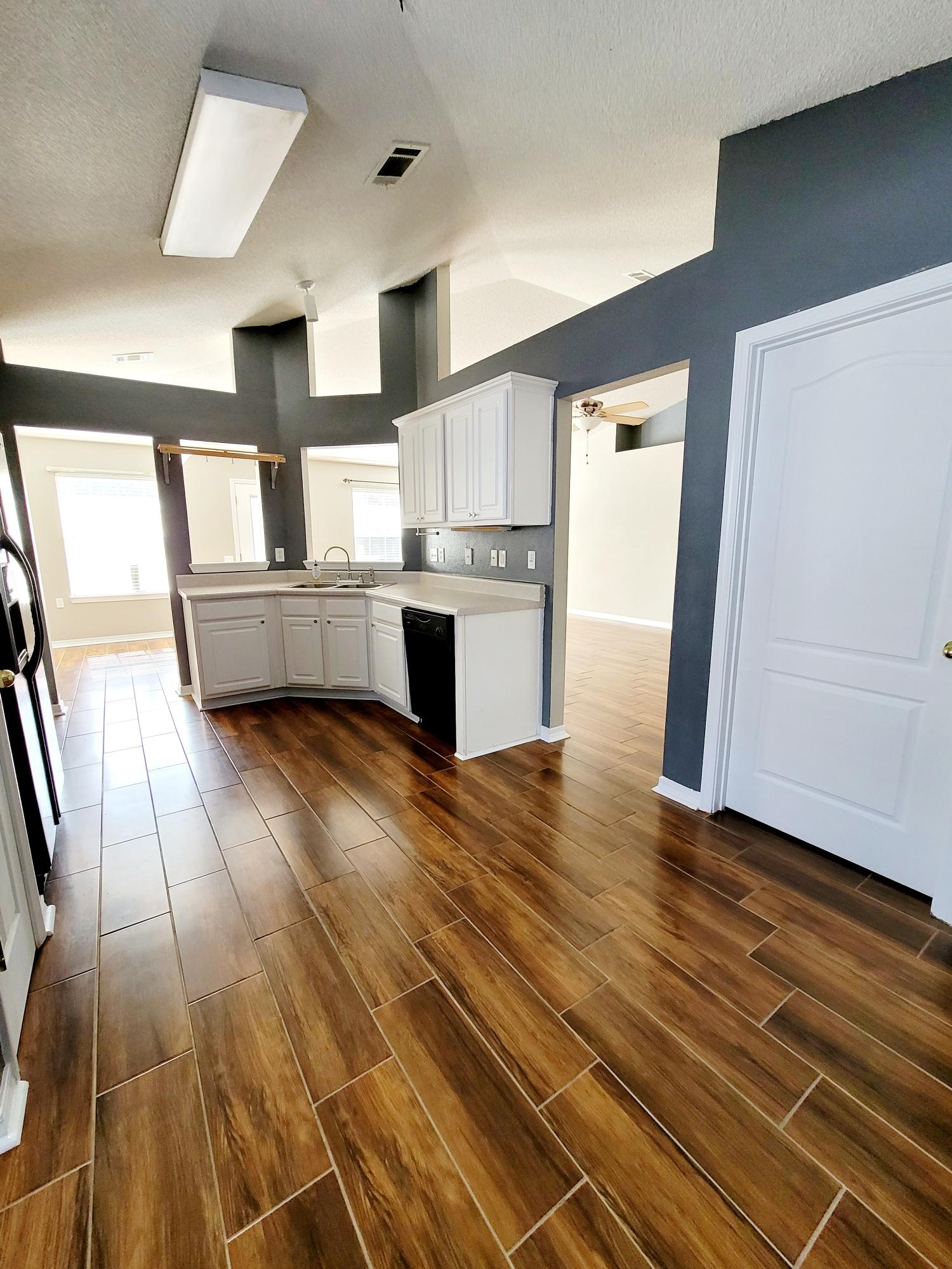 SHADOW LAKES - Residential