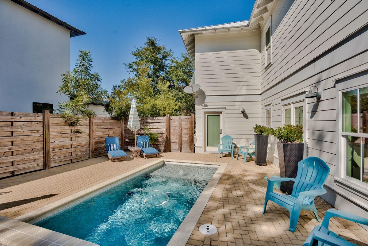 SEAGROVE VILLAGE 6TH ADD - Residential