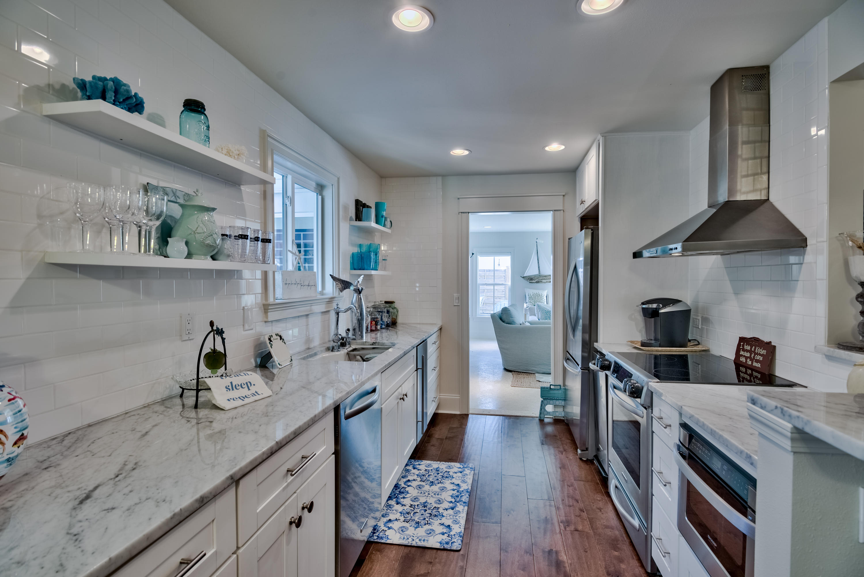 SEAGROVE VILLAGE 6TH ADD - Residential