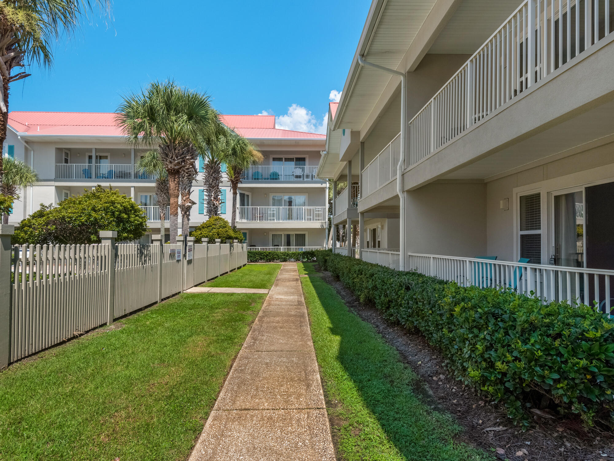 ROLLIN TIDE VILLAS - Residential