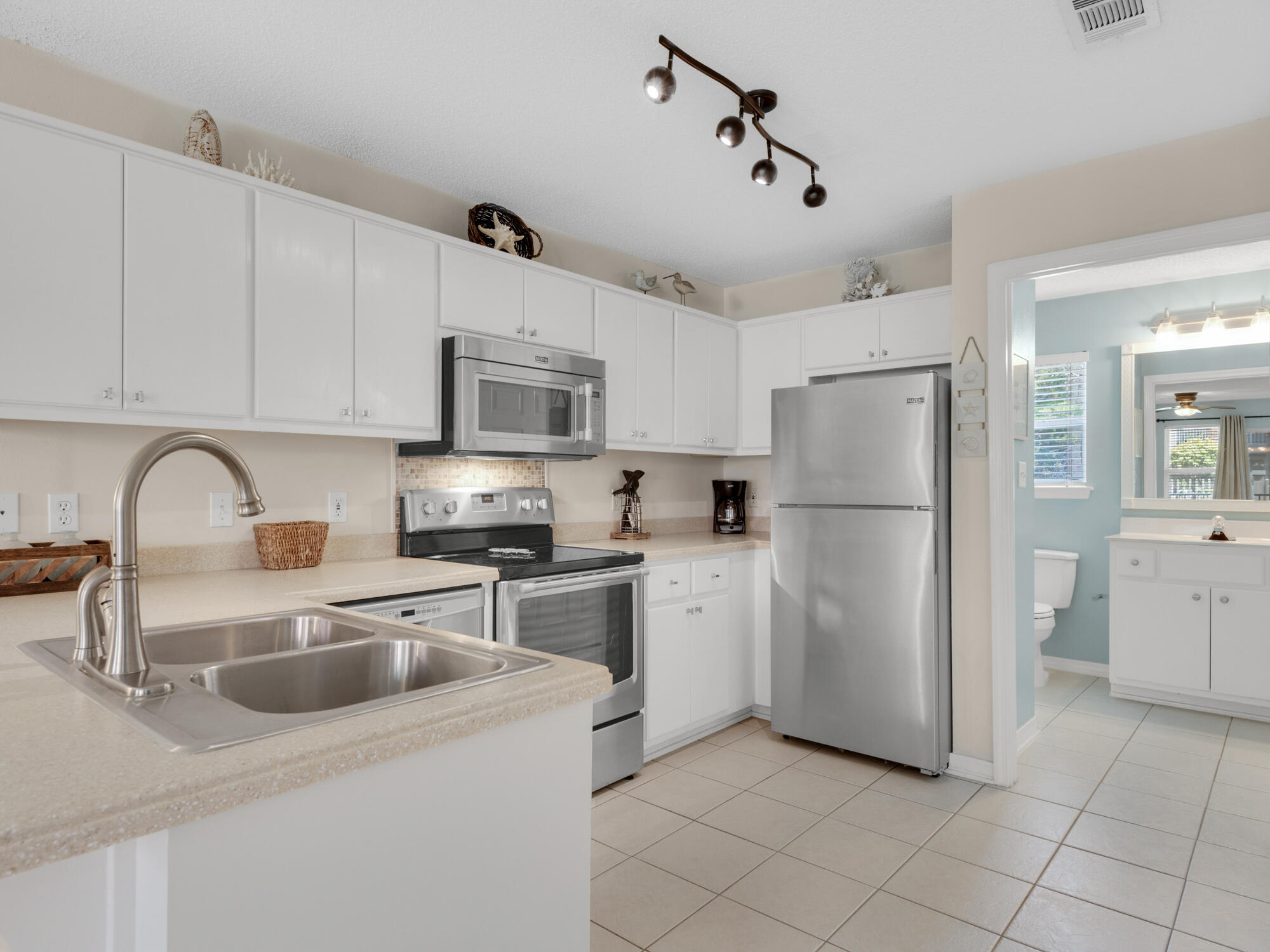 ROLLIN TIDE VILLAS - Residential