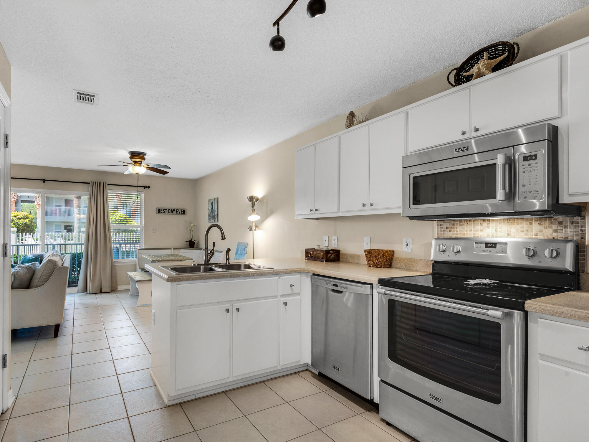 ROLLIN TIDE VILLAS - Residential