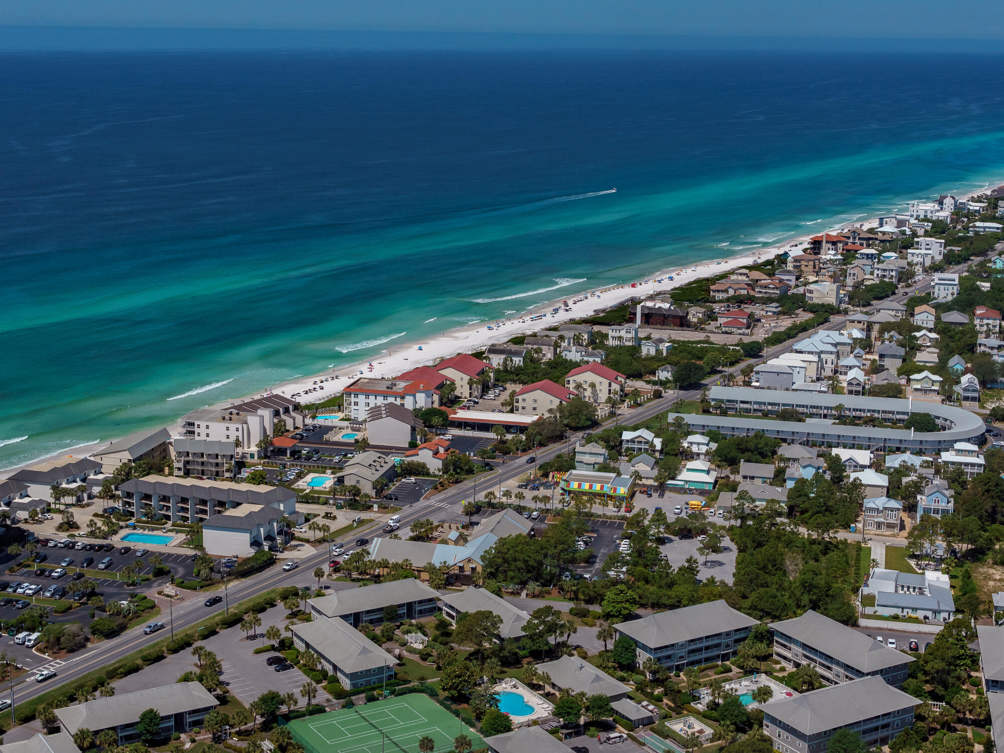 ROLLIN TIDE VILLAS - Residential