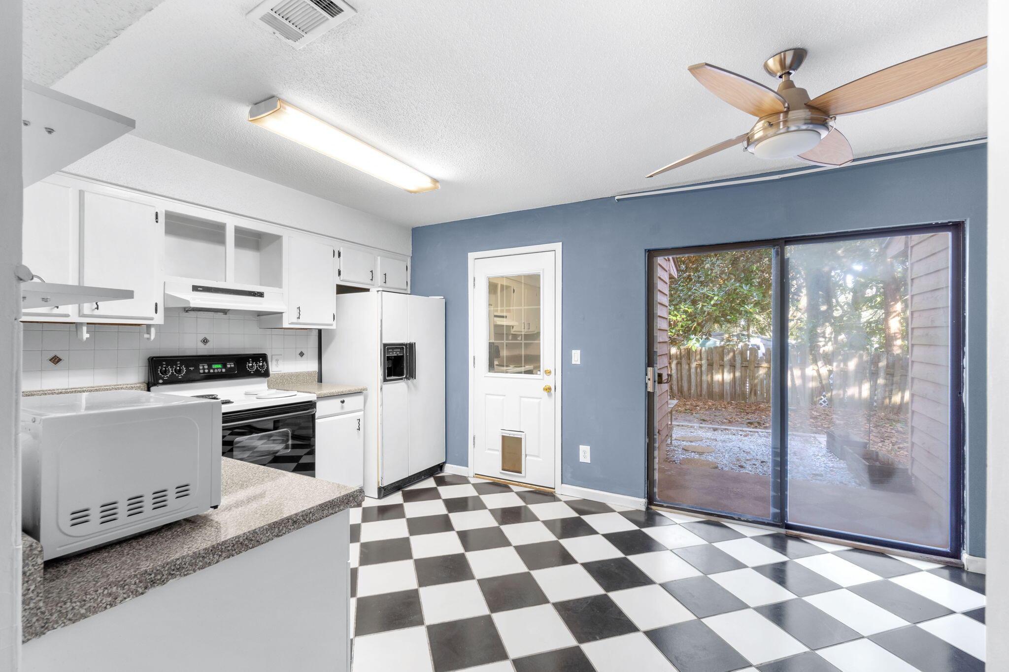 BROWNSVILLE STATION 2 - Residential Lease