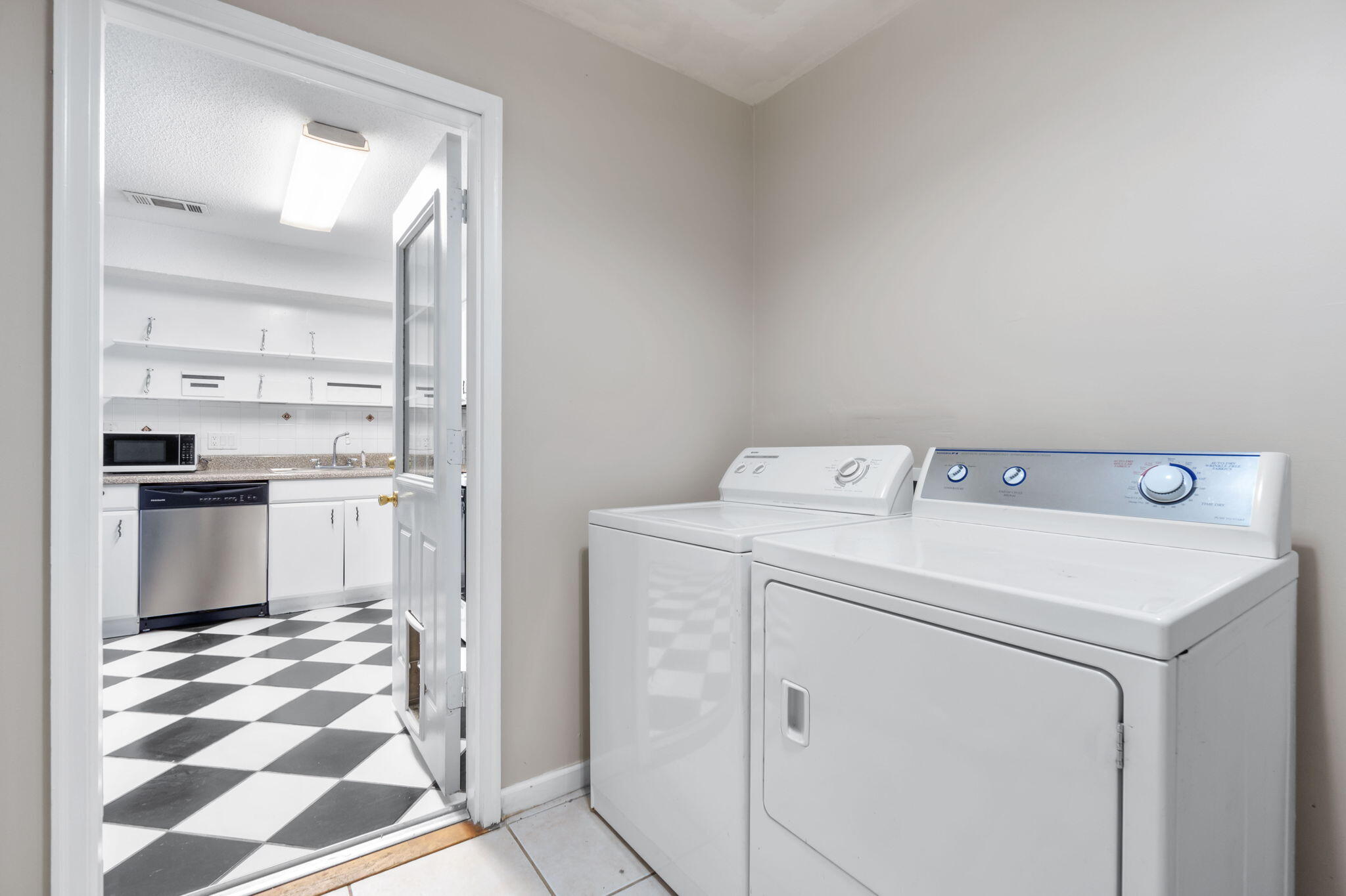 BROWNSVILLE STATION 2 - Residential Lease