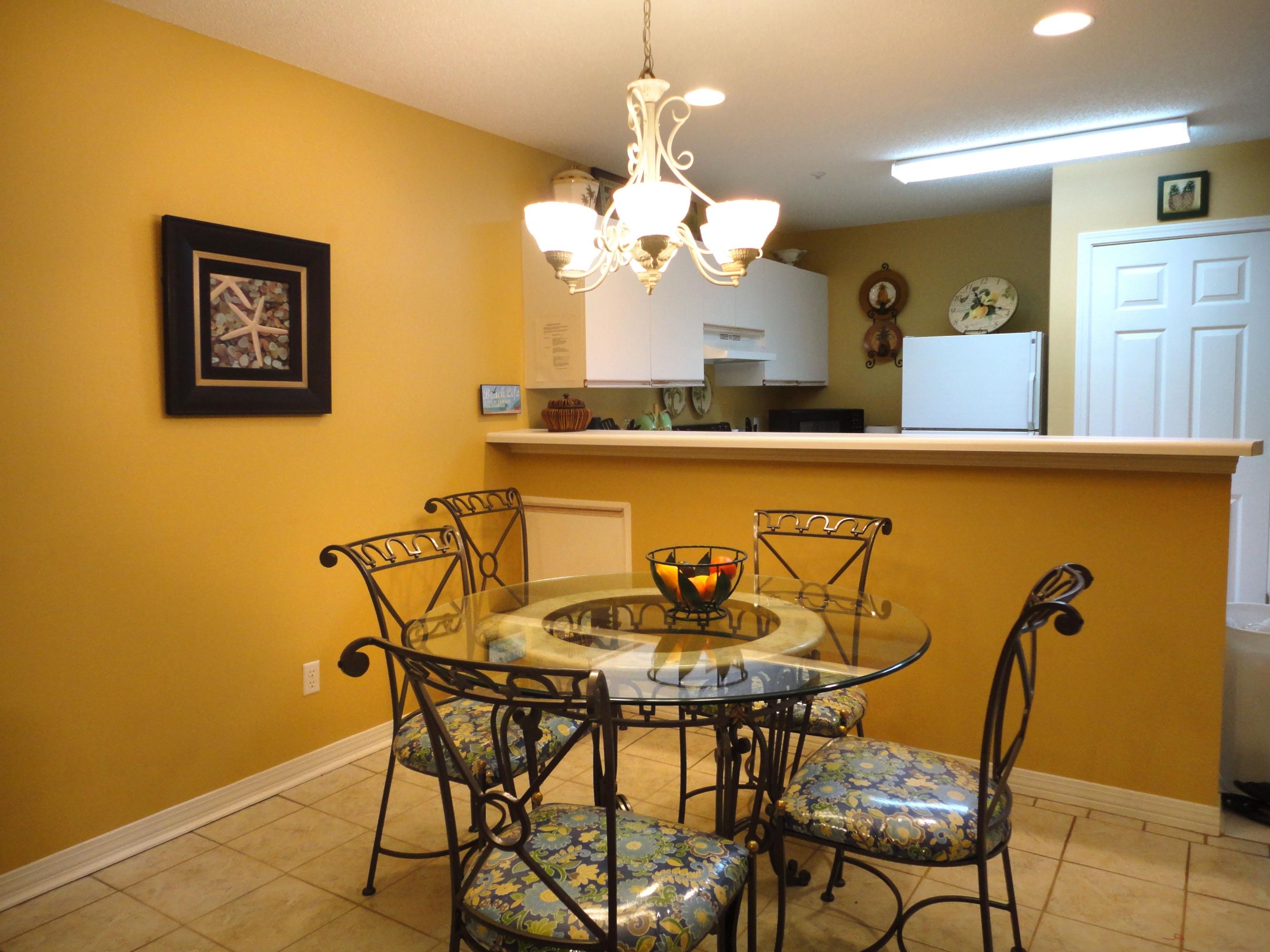 MARAVILLA CONDO 3 - Residential