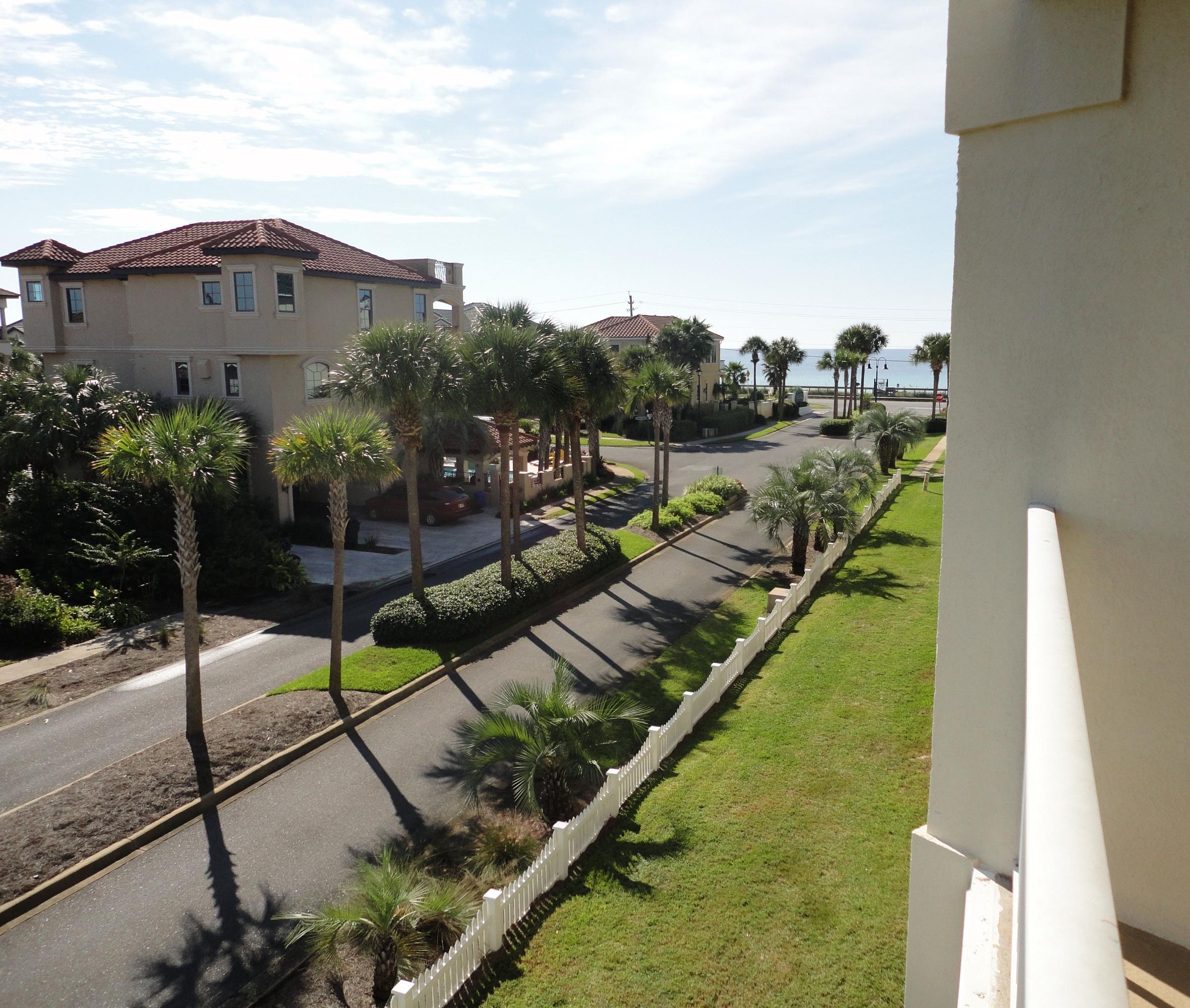 MARAVILLA CONDO 3 - Residential