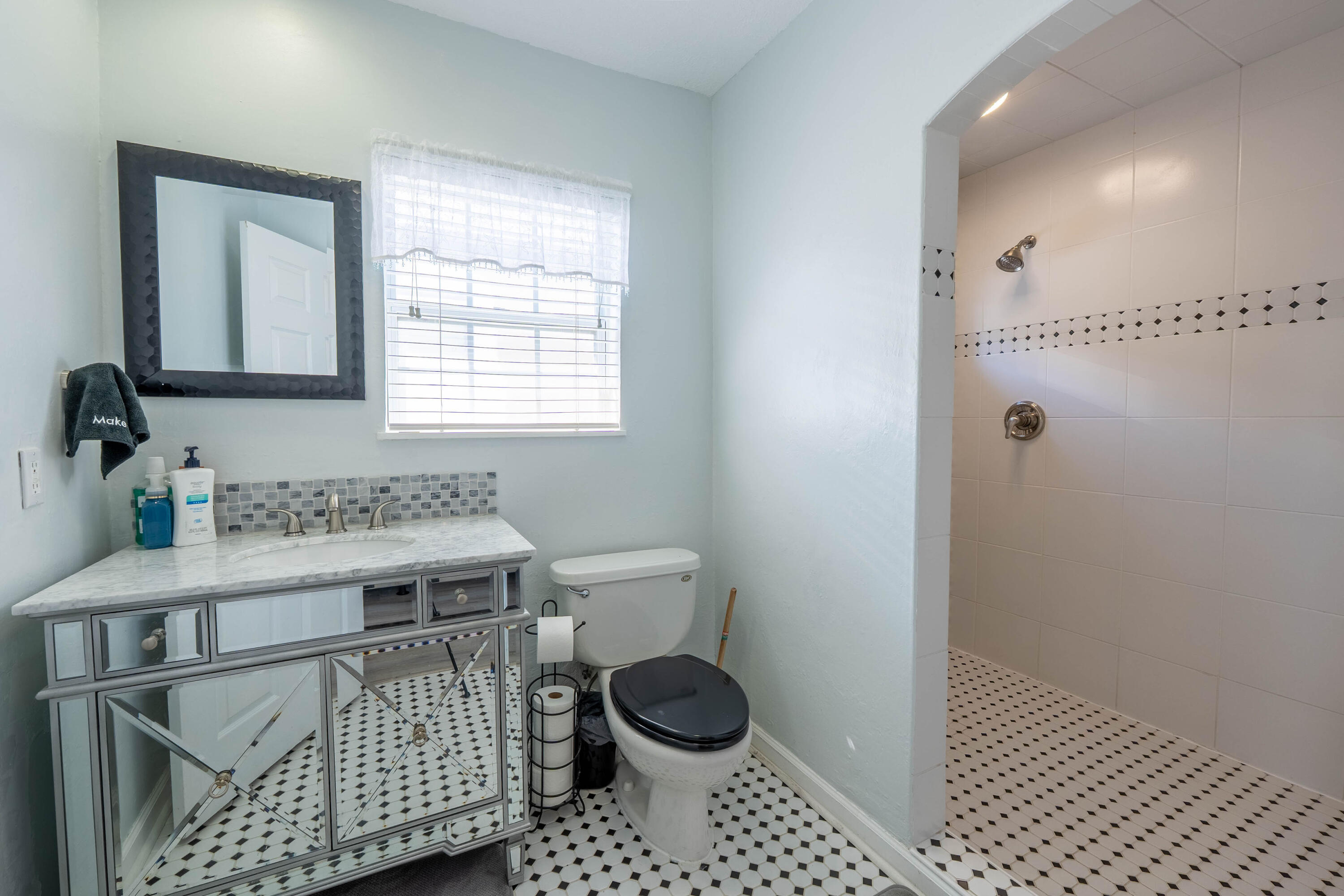 BAYSHORE GARDENS - Residential