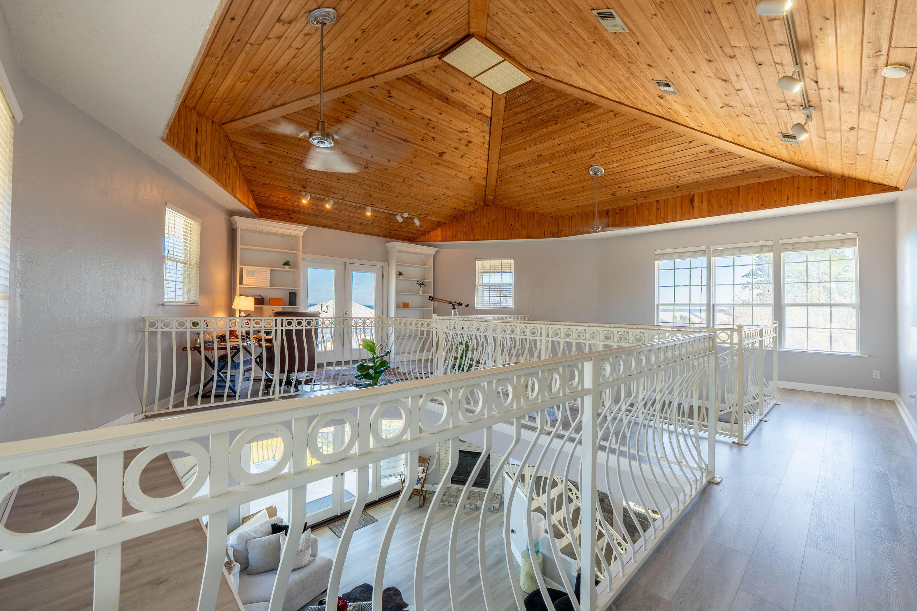 BAYSHORE GARDENS - Residential