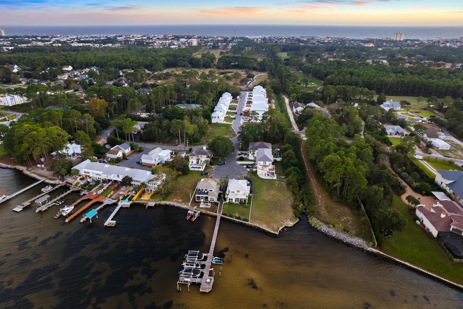 BAYSHORE GARDENS - Residential