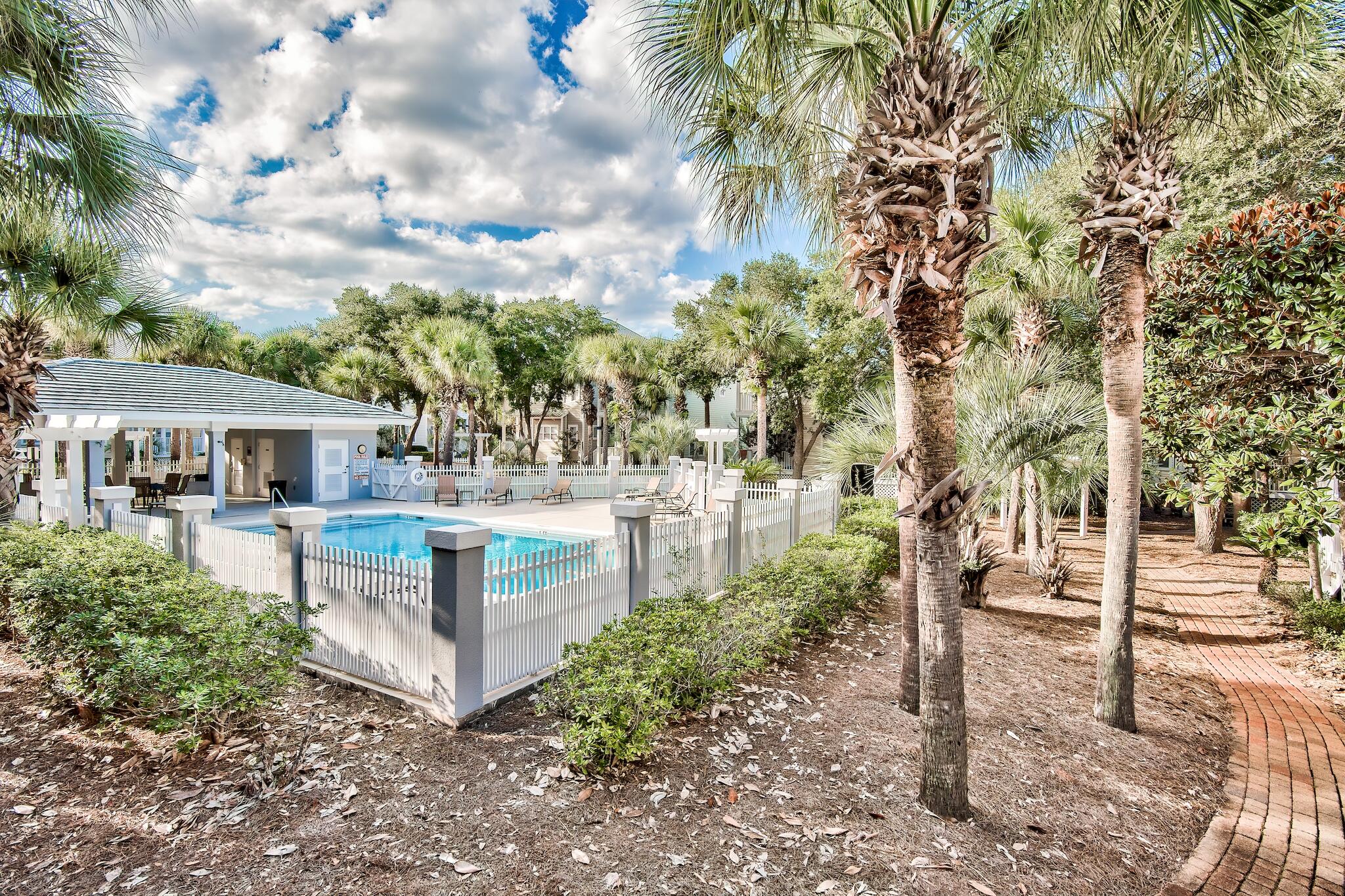 OLD FLORIDA COTTAGES - Residential