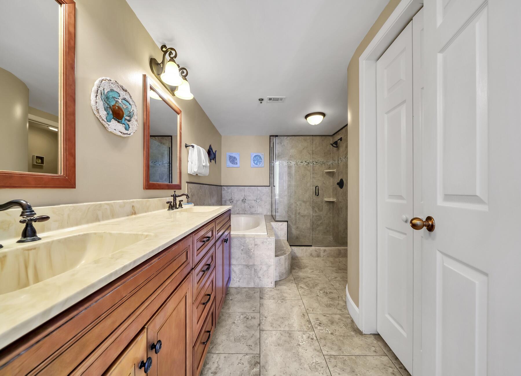 JADE EAST TOWERS CONDO - Residential