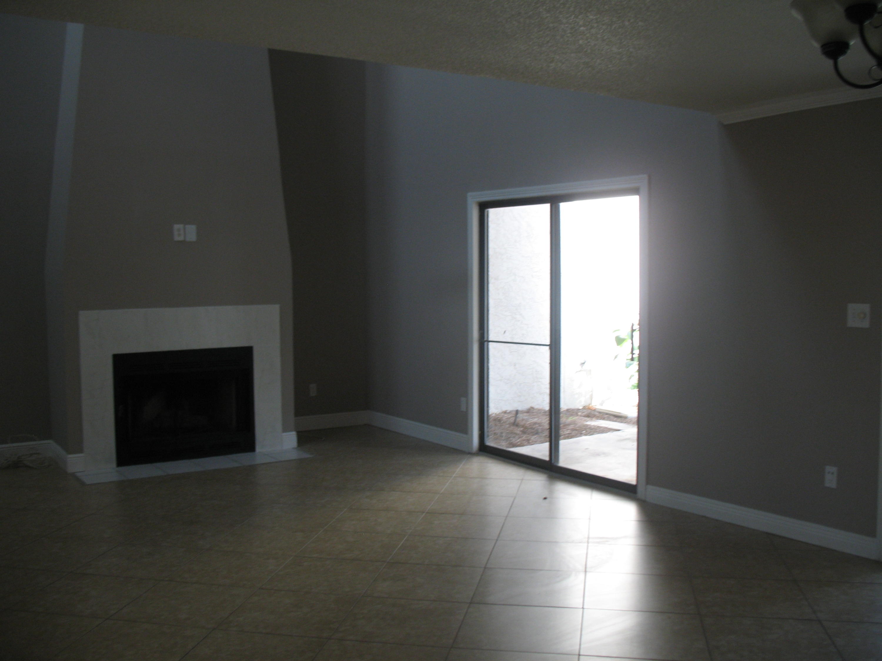 SHORELINE GARDENS T/H - Residential