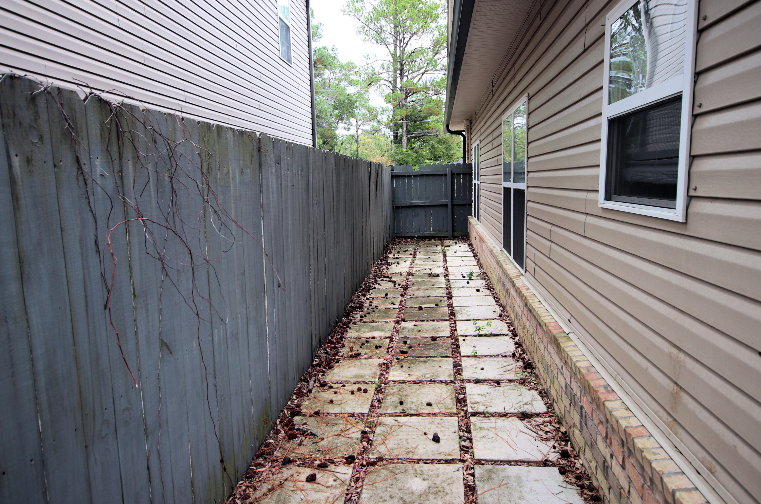 UNRECORDED SUBDIVISION - Residential Lease