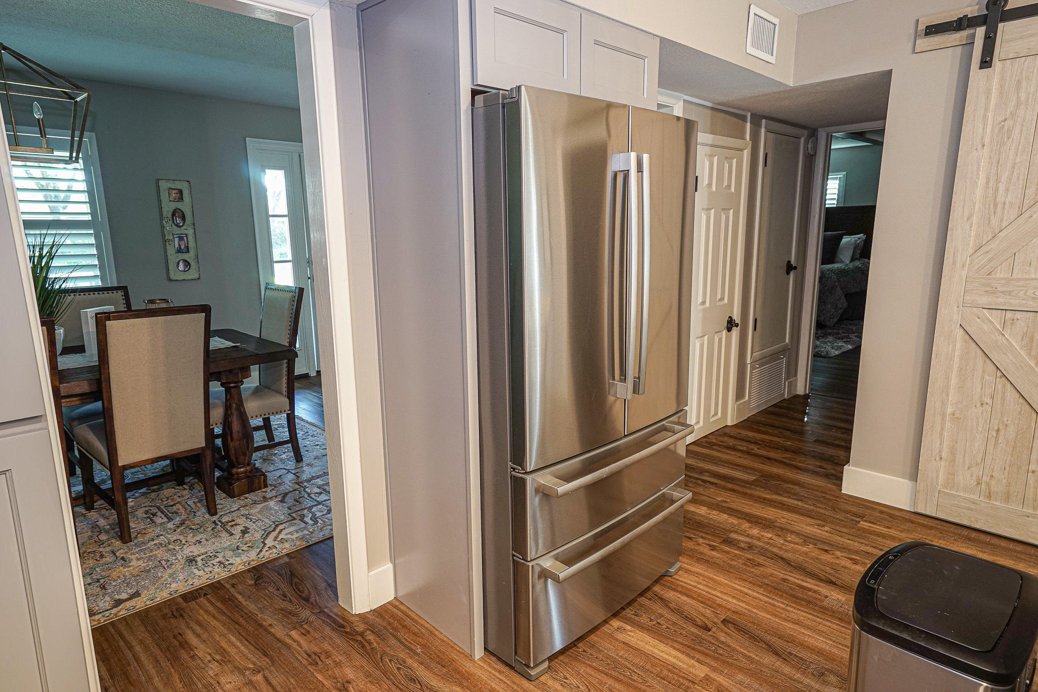 COUNTRY CLUB ESTATES - Residential