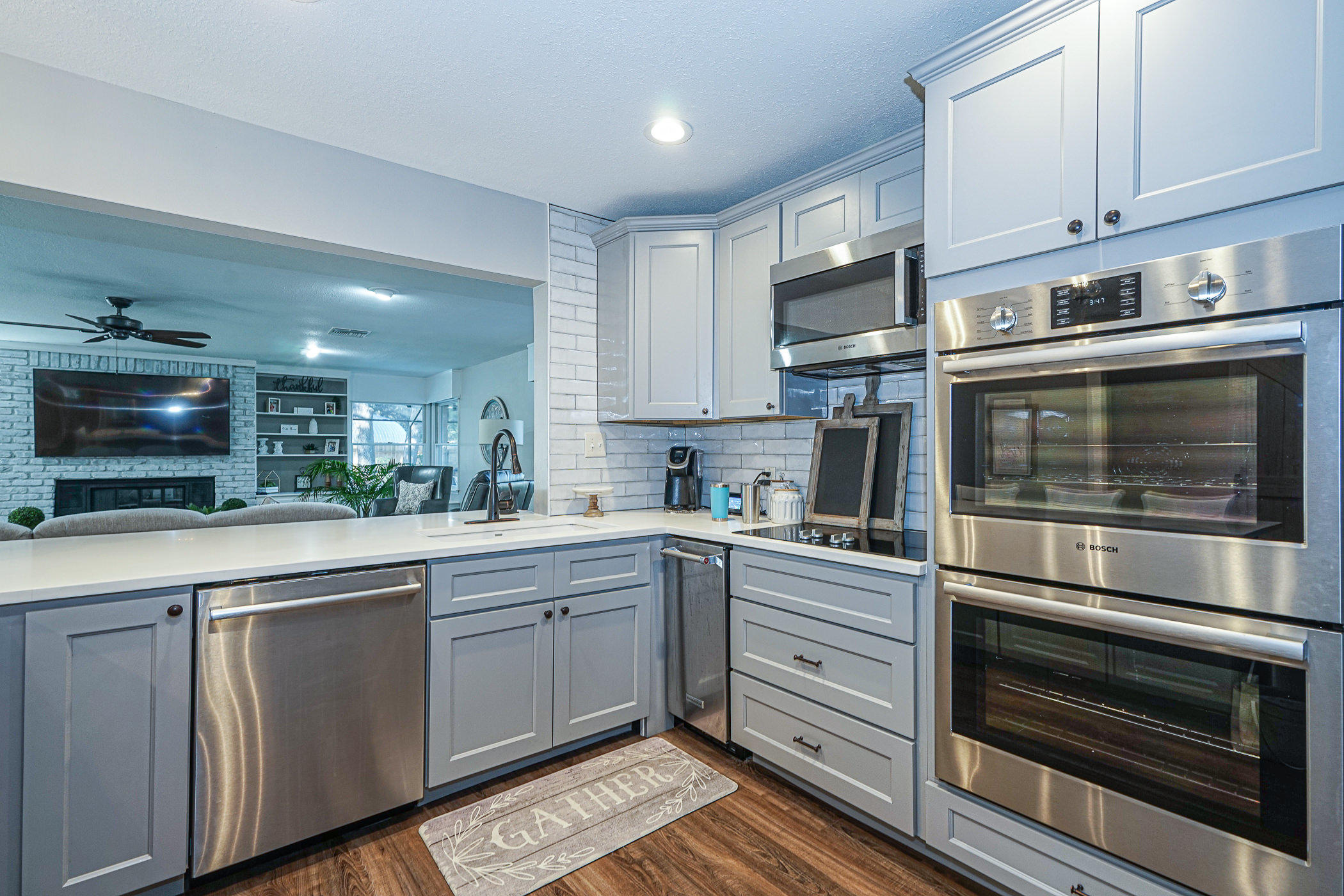 COUNTRY CLUB ESTATES - Residential