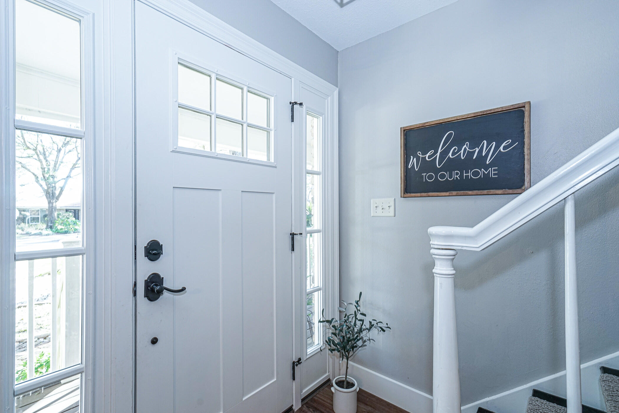 COUNTRY CLUB ESTATES - Residential