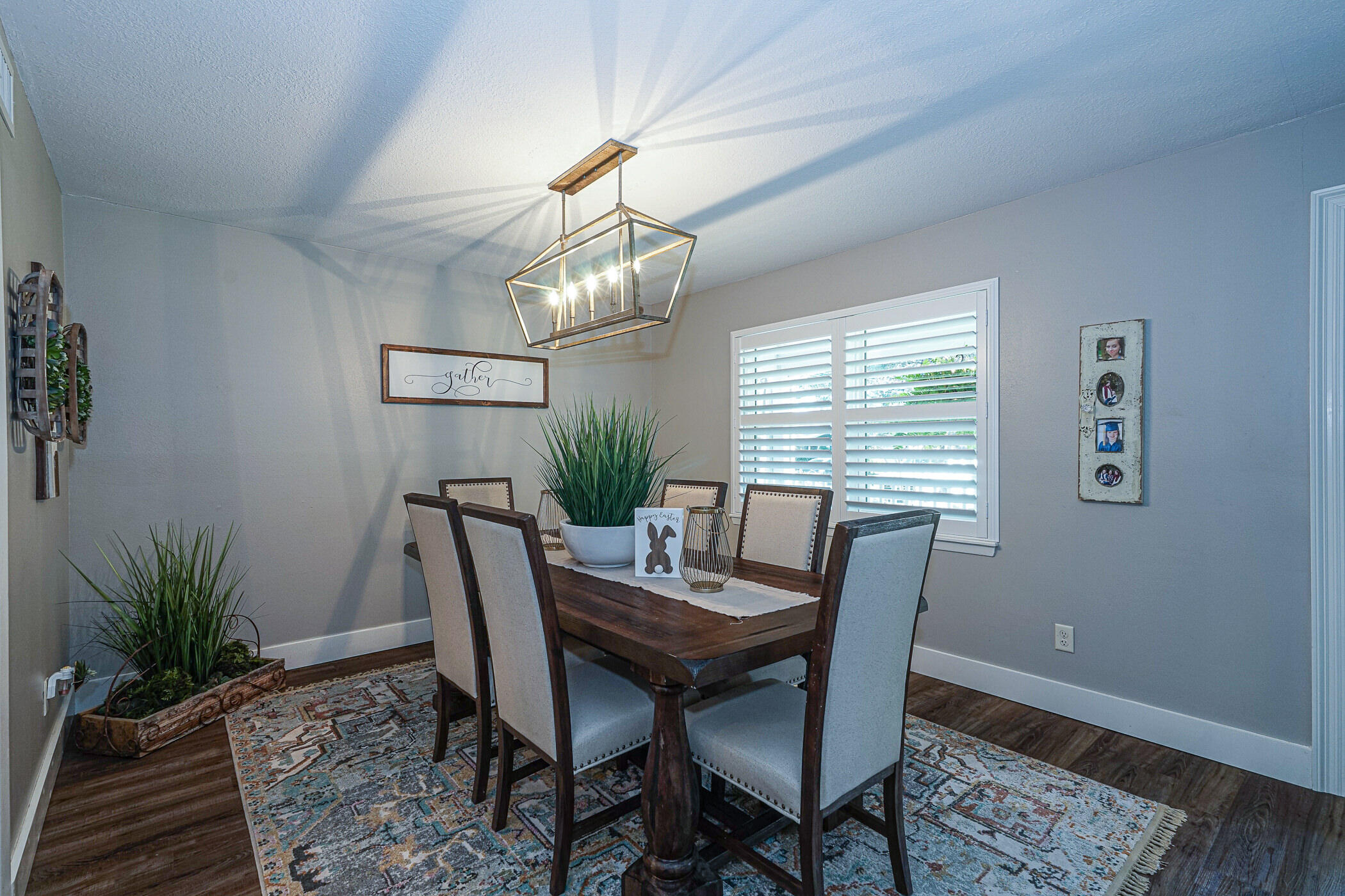 COUNTRY CLUB ESTATES - Residential