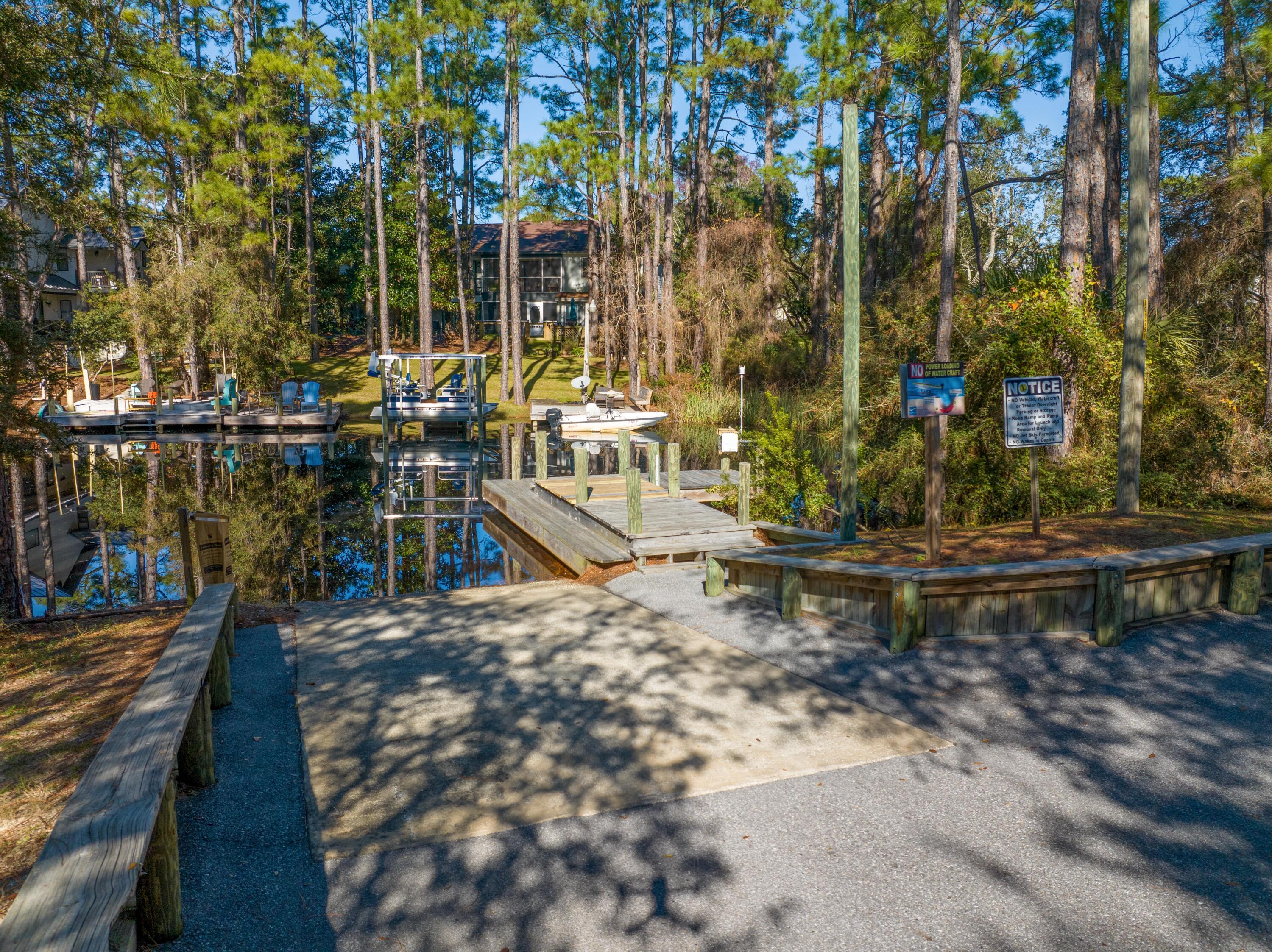 COTTAGES AT EASTERN LAKE - Residential