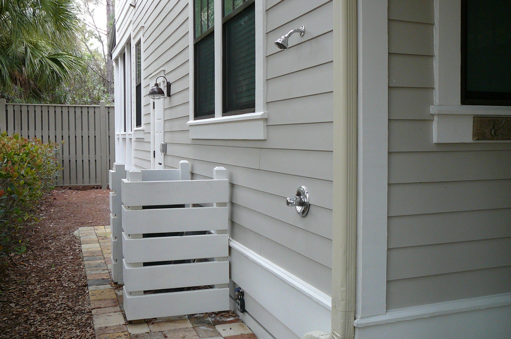 COTTAGES AT EASTERN LAKE - Residential