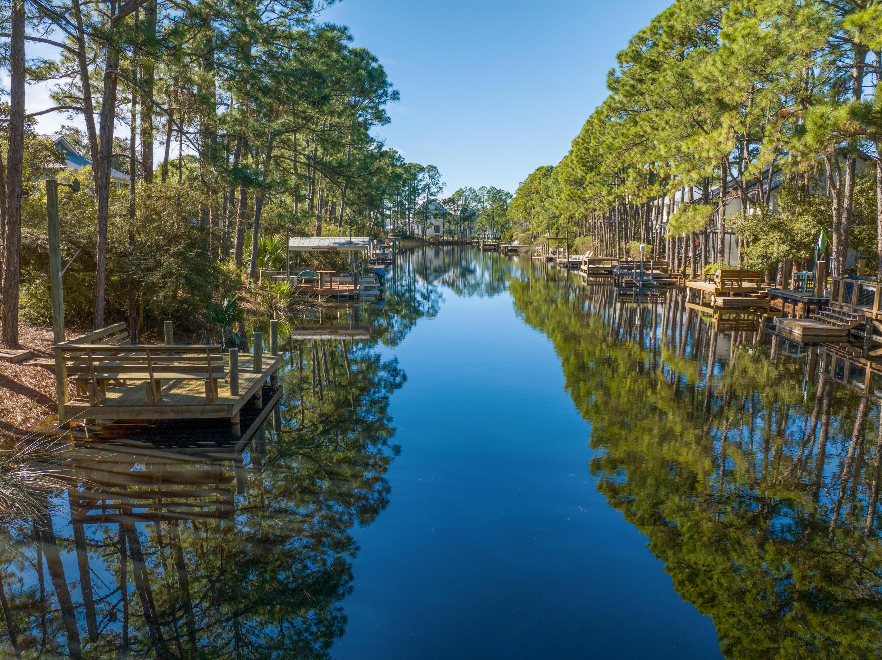 COTTAGES AT EASTERN LAKE - Residential