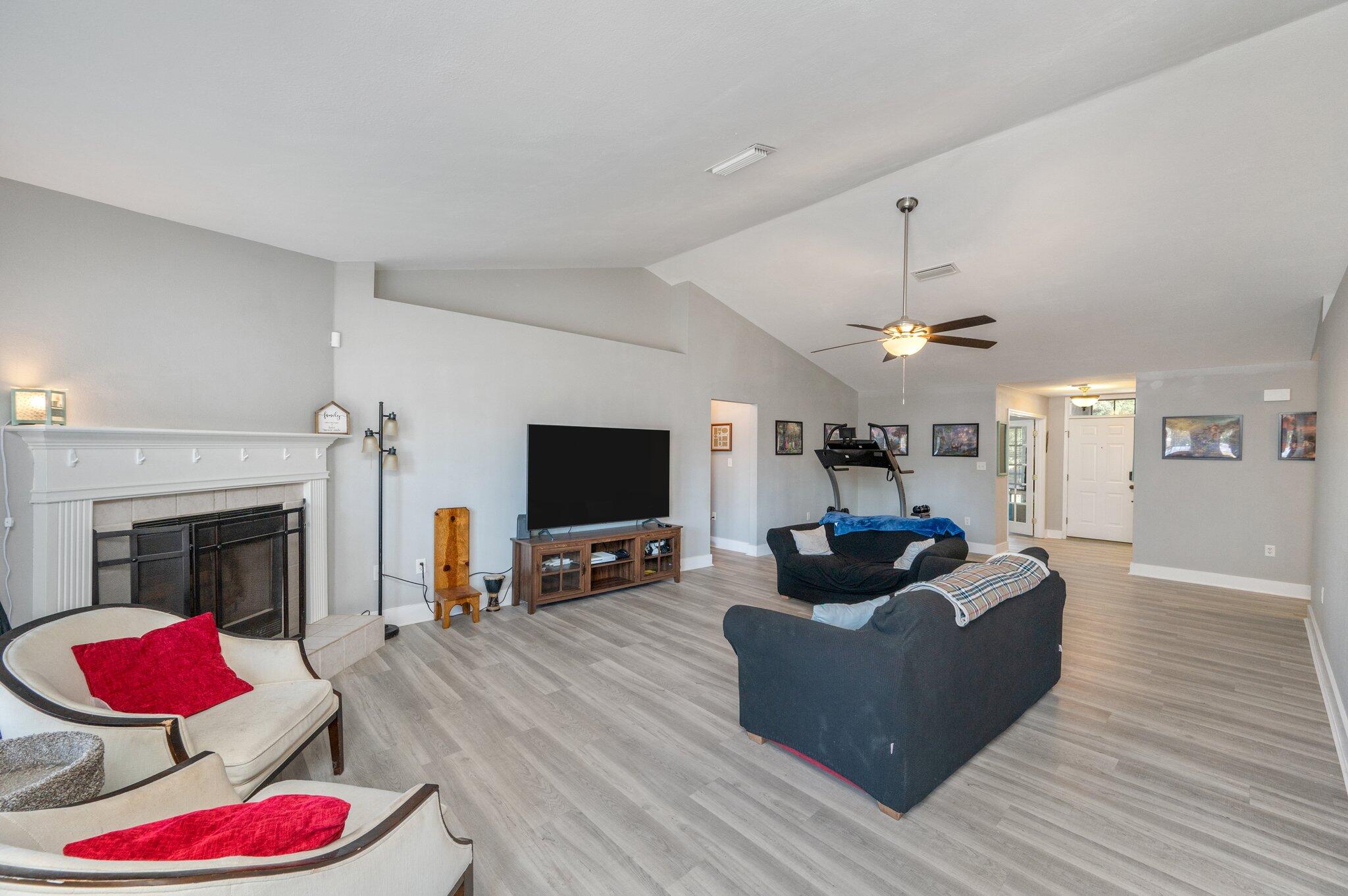 SILVER OAKS PH 2 - Residential