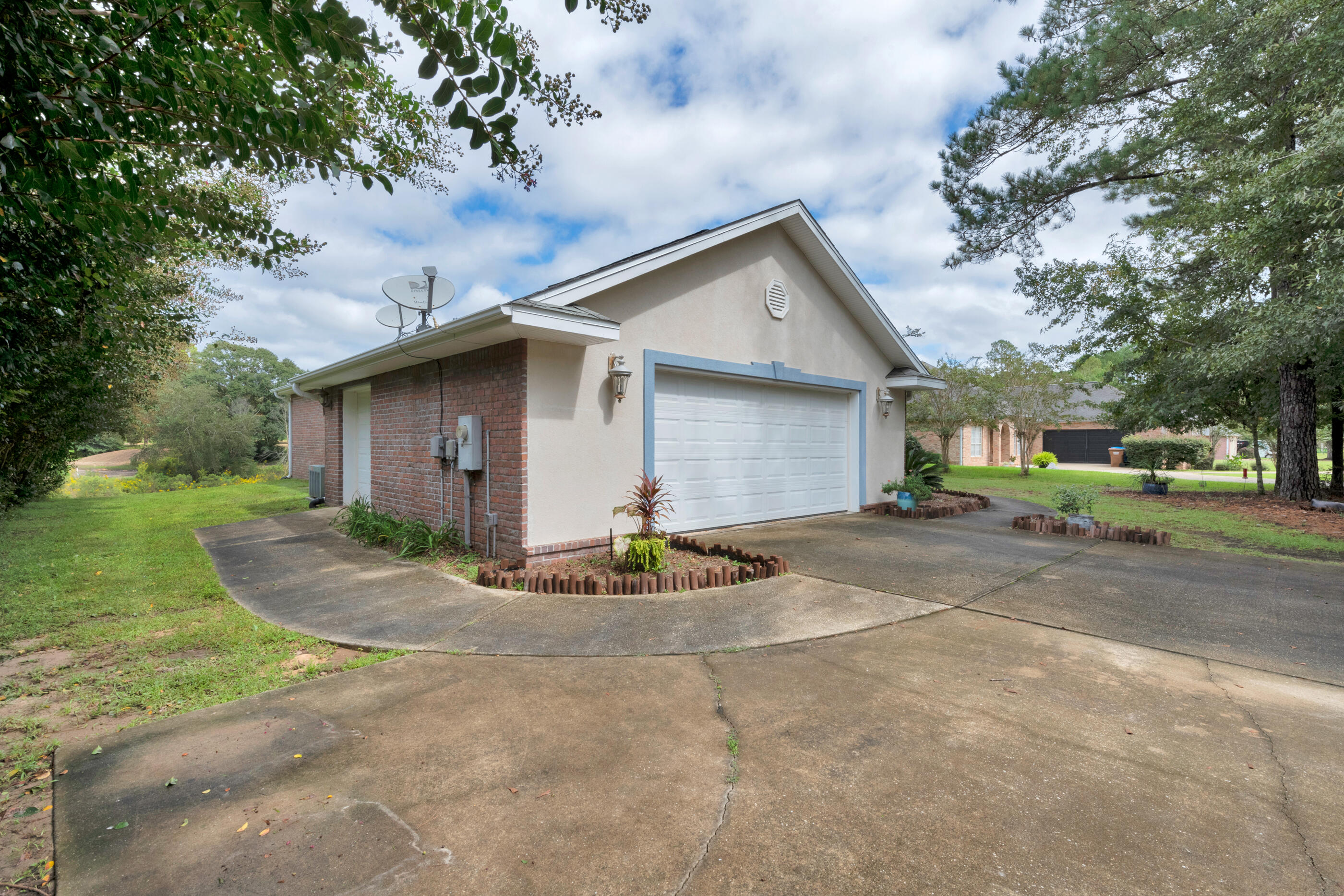 FOXWOOD ESTATES 1 - Residential