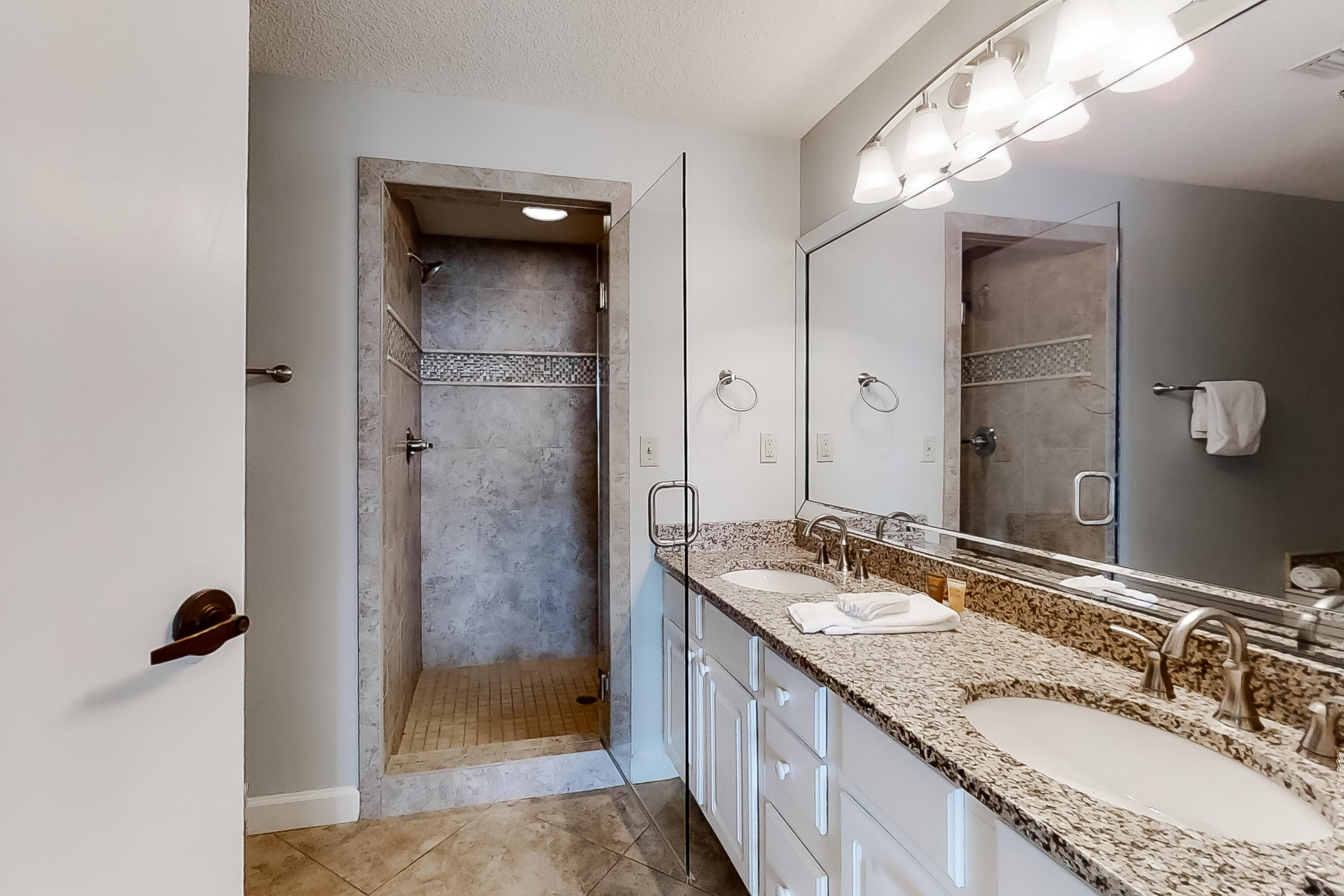 TIDES AT TOPS'L - Residential