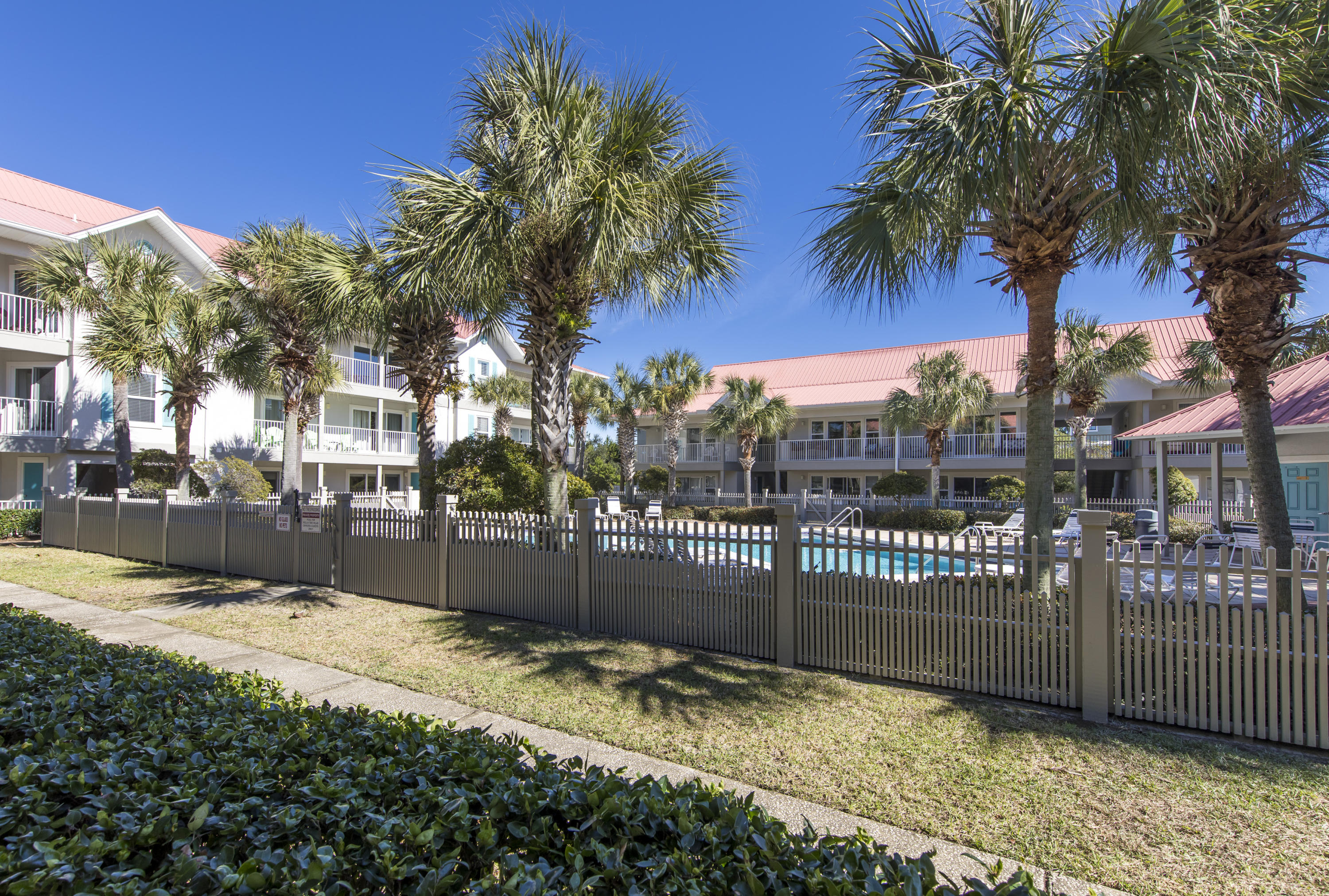 ROLLIN TIDE VILLAS - Residential