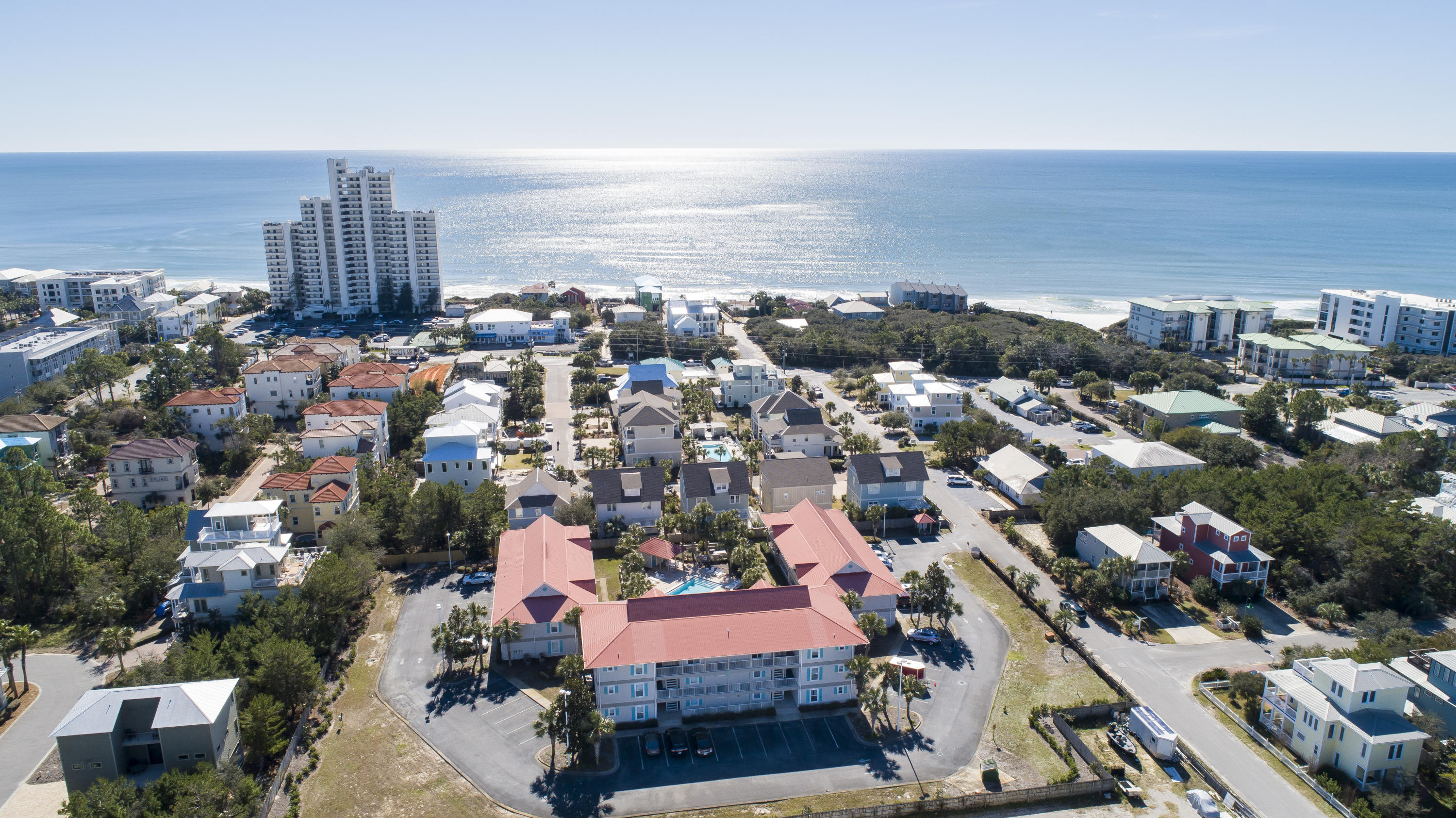 ROLLIN TIDE VILLAS - Residential