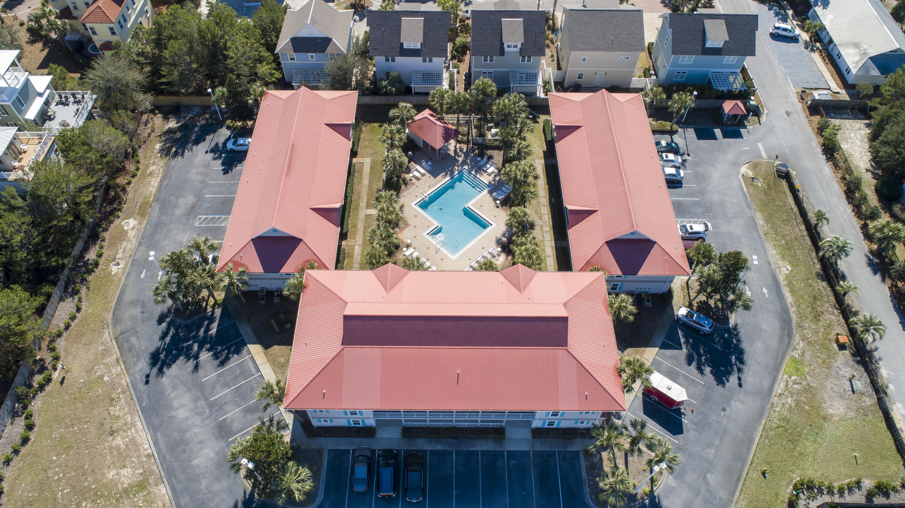 ROLLIN TIDE VILLAS - Residential