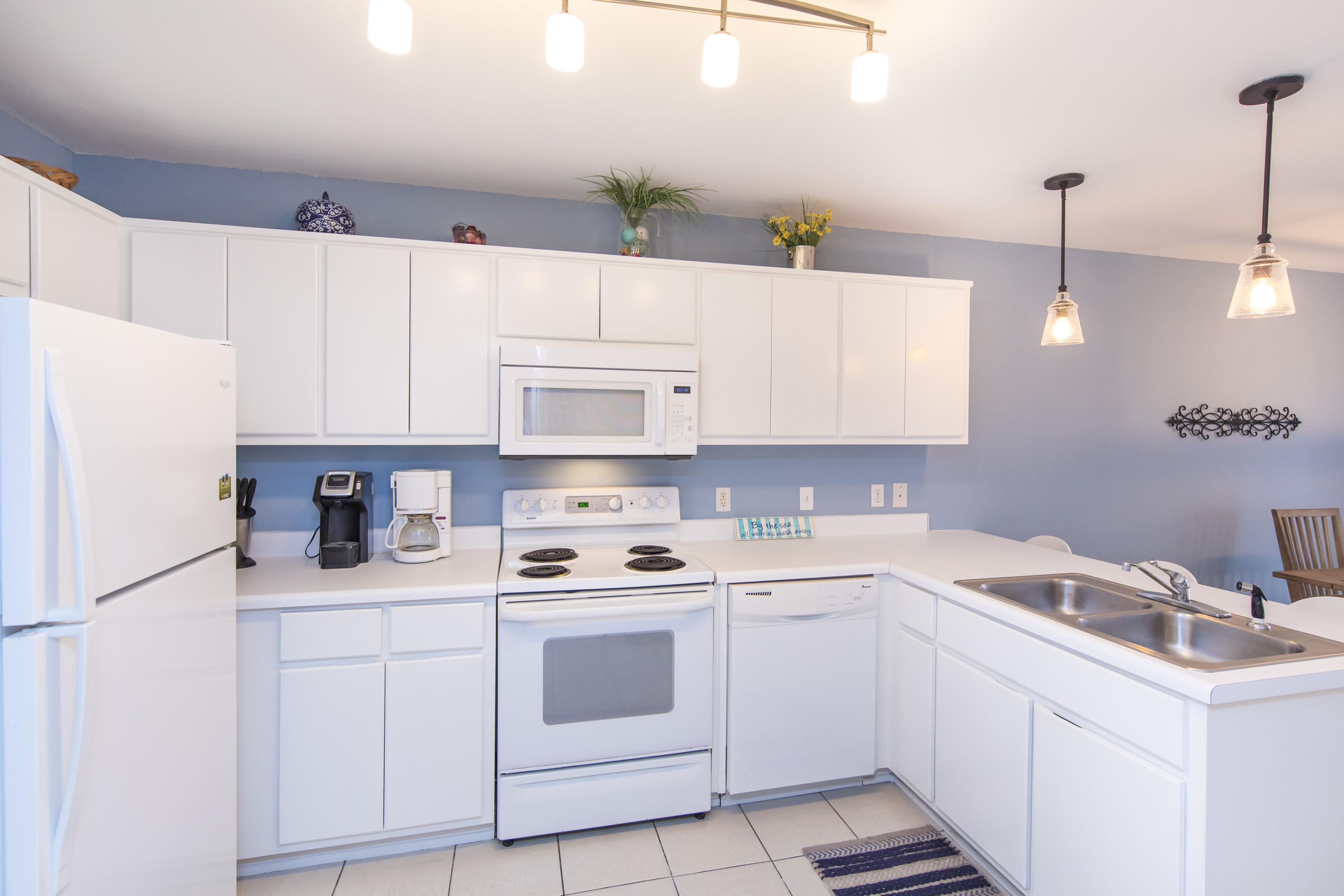 ROLLIN TIDE VILLAS - Residential