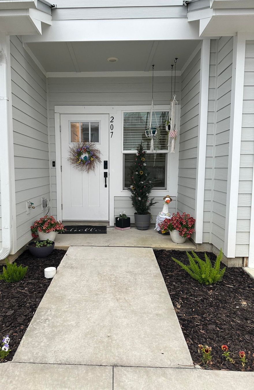 Welcome home! This home is located in expanding Freeport with one owner. When you enter through the door you are welcomed with an hallway that leads straight into an open floor plan of the kitchen, living room, and dining space. There is a half bath along with closets. When you go up to the second level you will find all three of your bedrooms and two more bathrooms. There is a one car garage that is great for your car or as we all know your beach equipment. In the mornings or evenings sit outside on your screened in porch and not worry about bugs. Great neighborhood filled with sidewalks and a lovely pool area for a lovely BBQ cookout. Schools within walking distance. Call today before this one is gone!