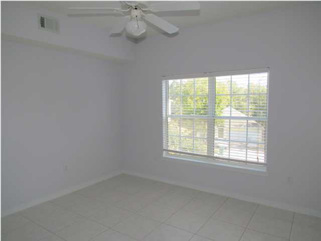 THE OAKS AT NICEVILLE PH II - Residential Lease