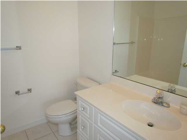 THE OAKS AT NICEVILLE PH II - Residential Lease