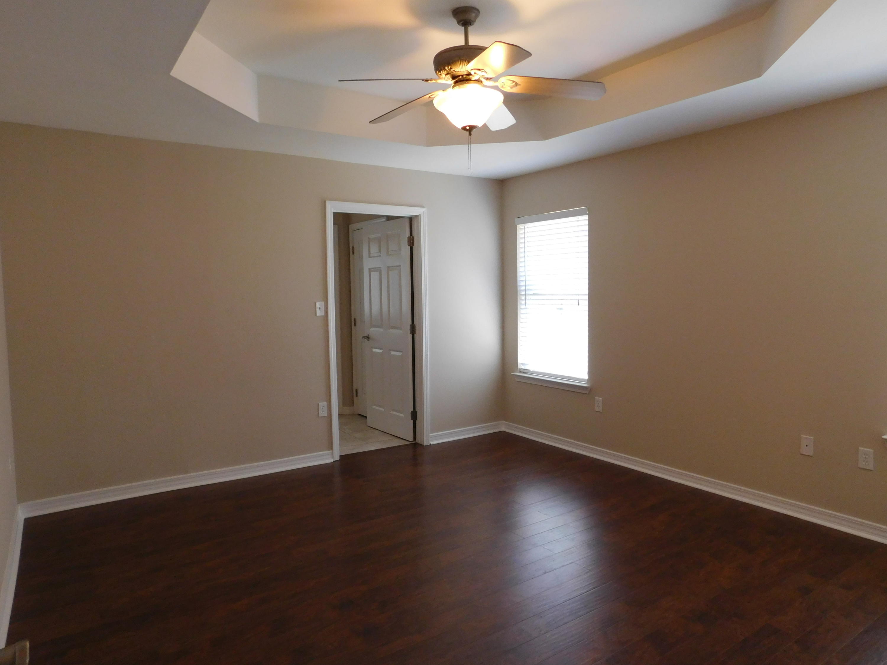 CEDAR LAKE - Residential