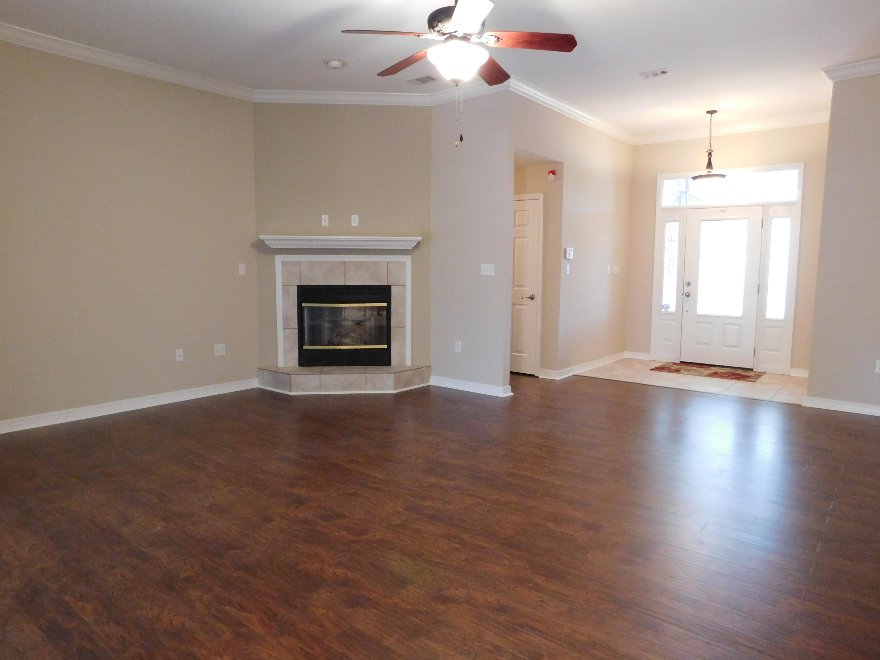 CEDAR LAKE - Residential