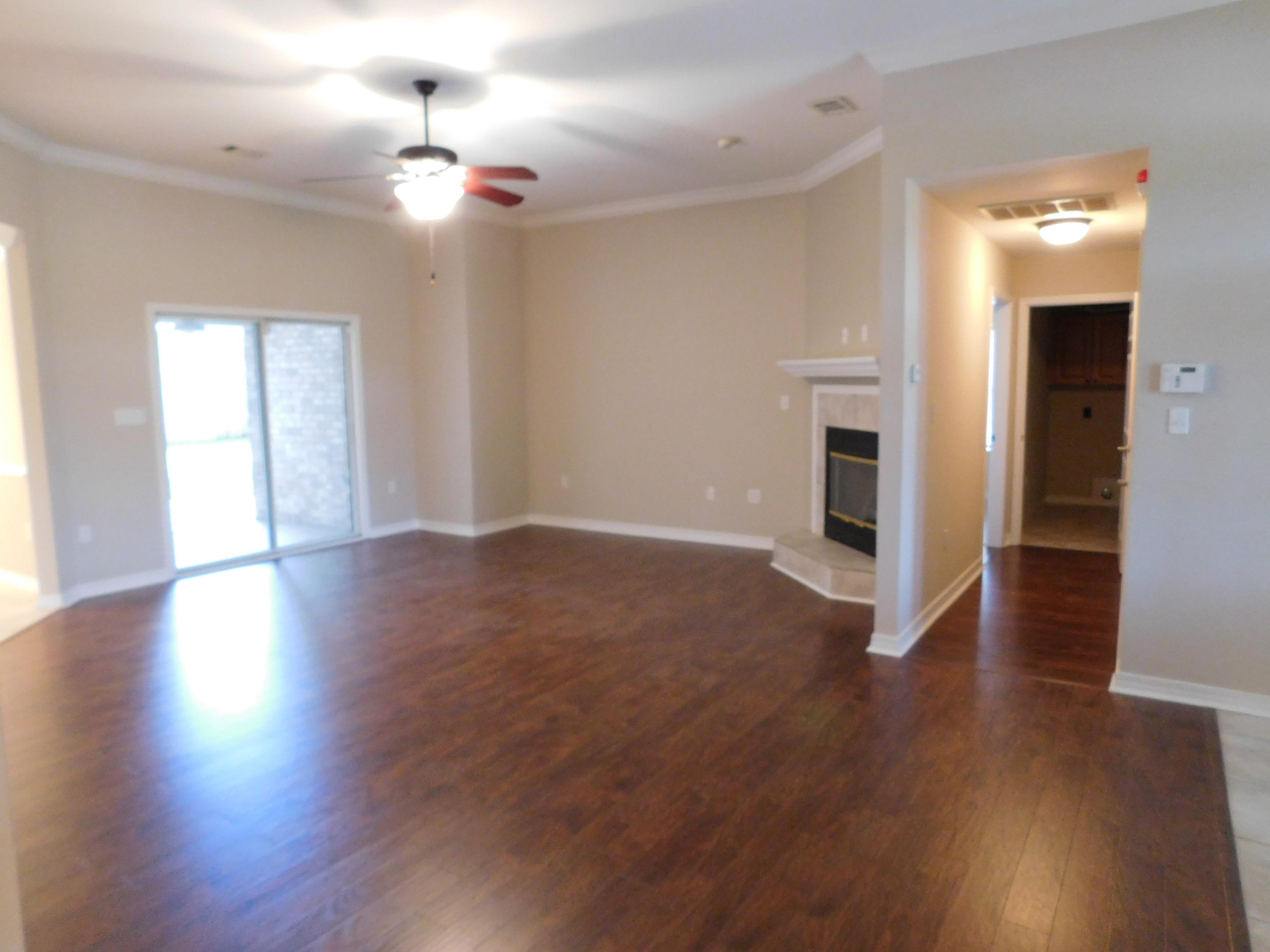 CEDAR LAKE - Residential