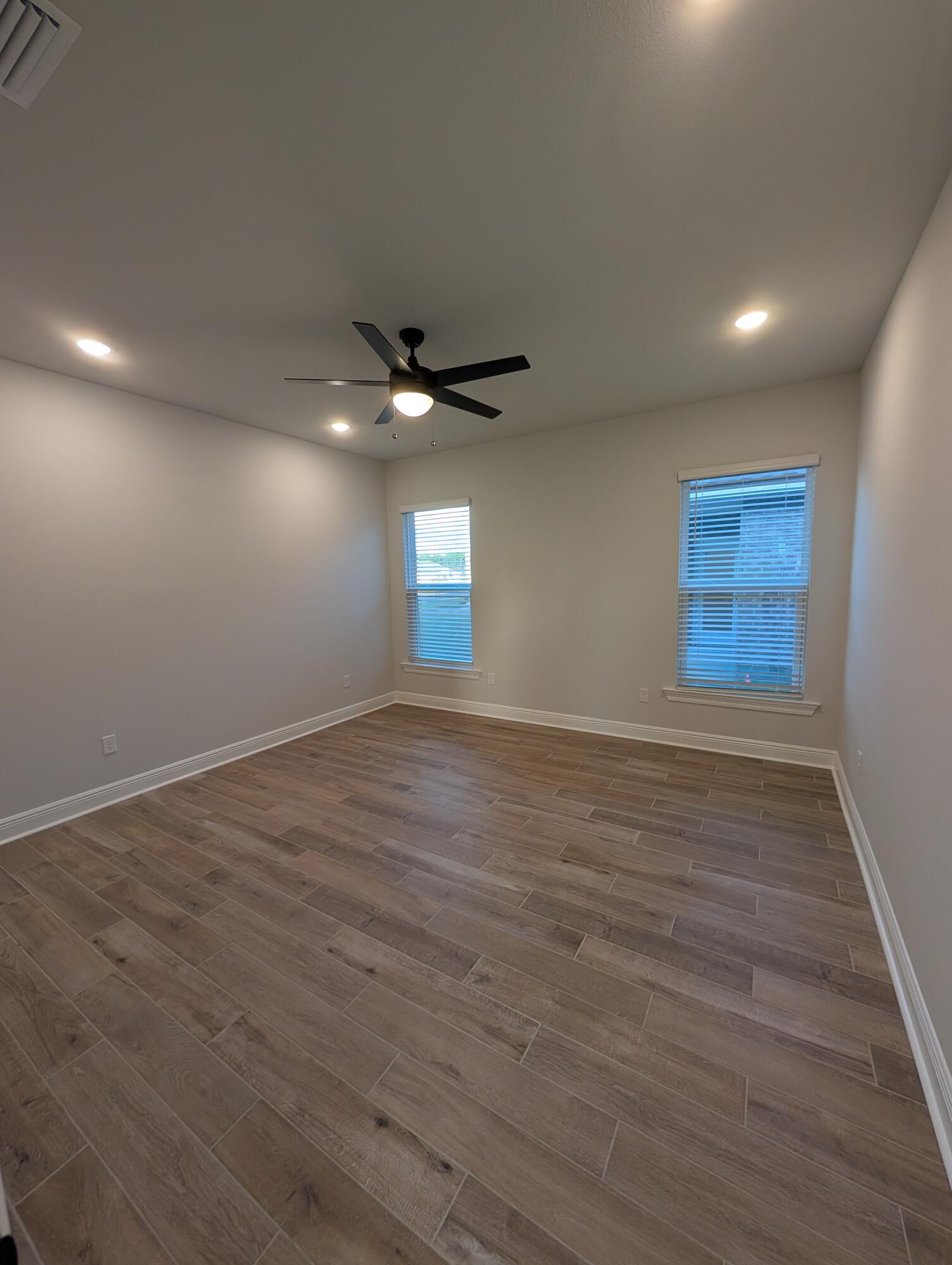 NATUREVIEW PH I - Residential Lease